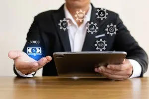 The Role of Digital Banking Performance Benchmarking in Fintech Competition