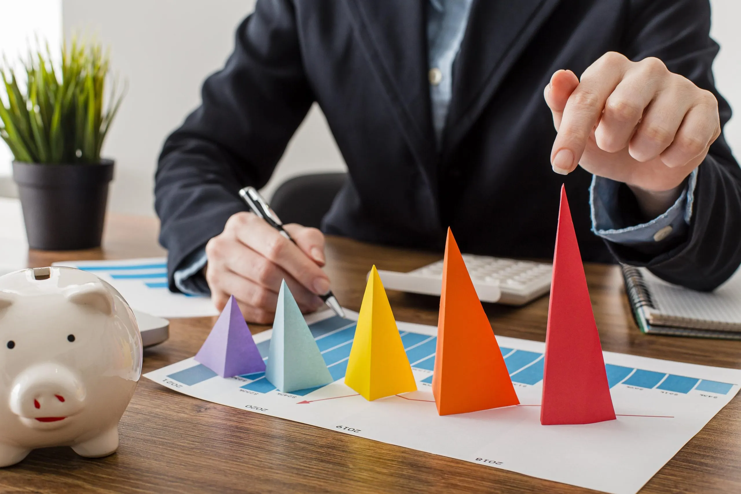 How Sales Strategy Benchmarking Helps Businesses Unlock Growth and Outperform Competitors Sales-Strategy-Benchmarking-scaled
