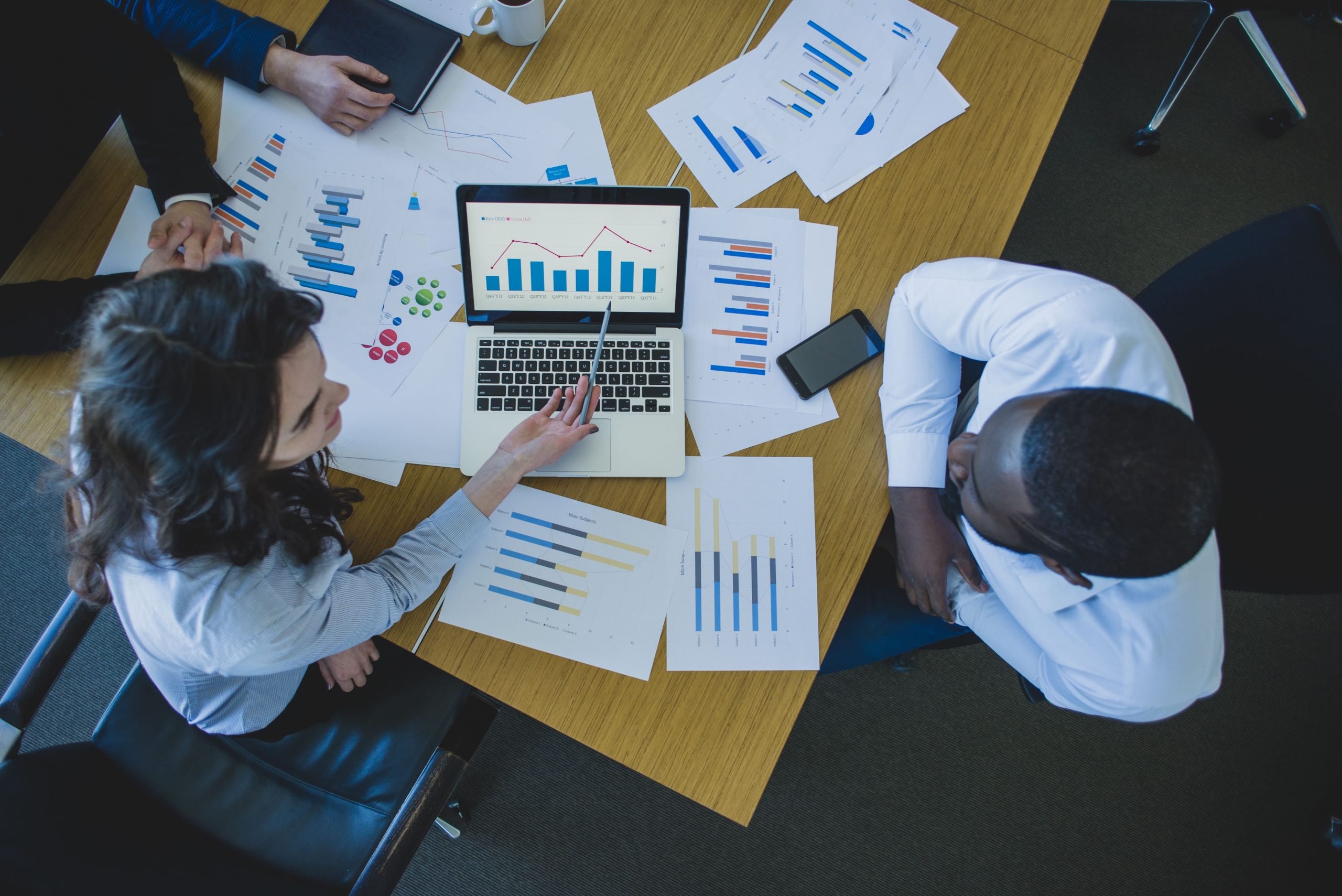 BFSI-operational-benchmarking-services-scaled