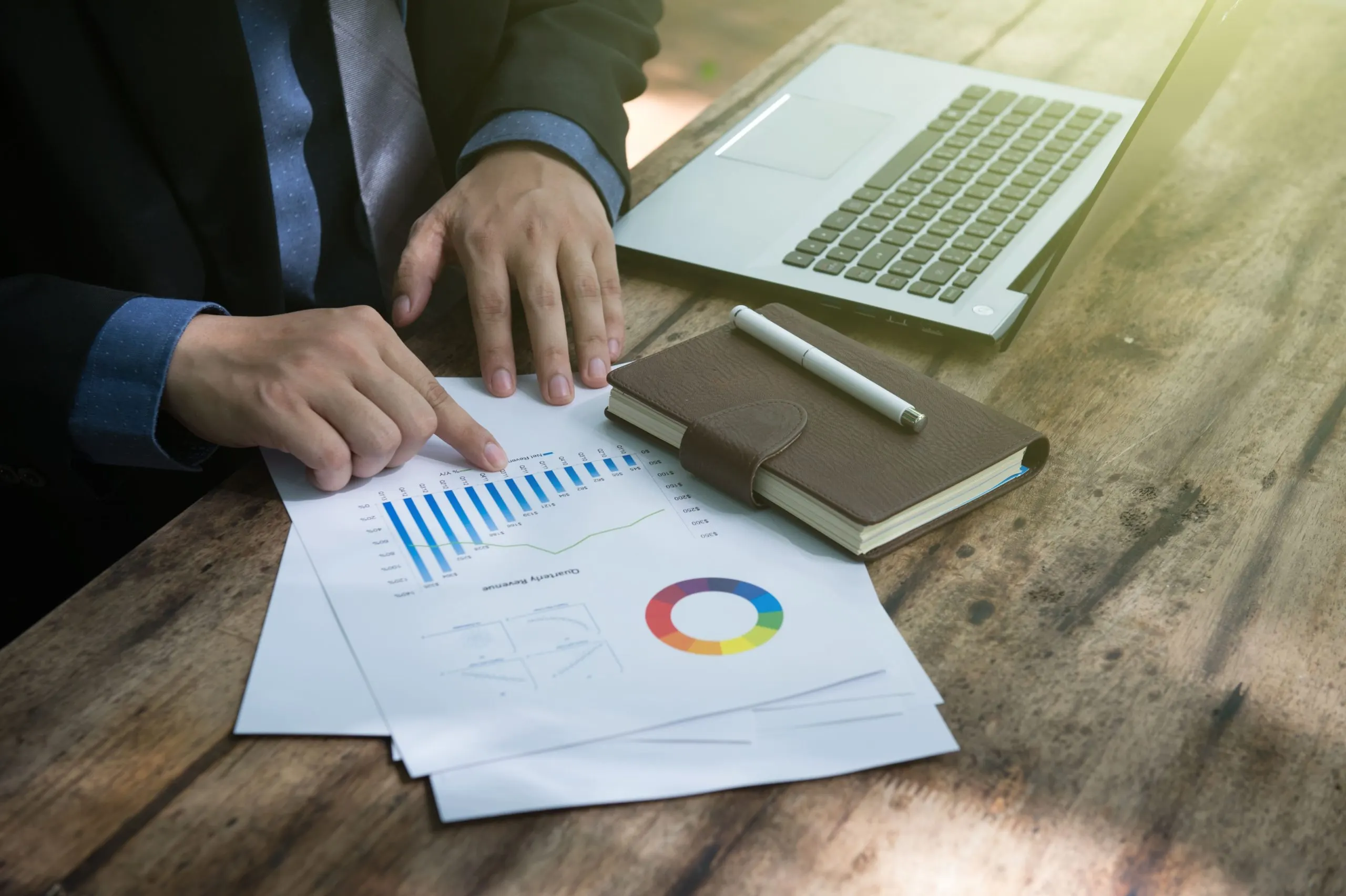 Enhancing Customer-Centric Innovation Through BFSI Technology Benchmarking BFSI-technology-benchmarking-services-scaled