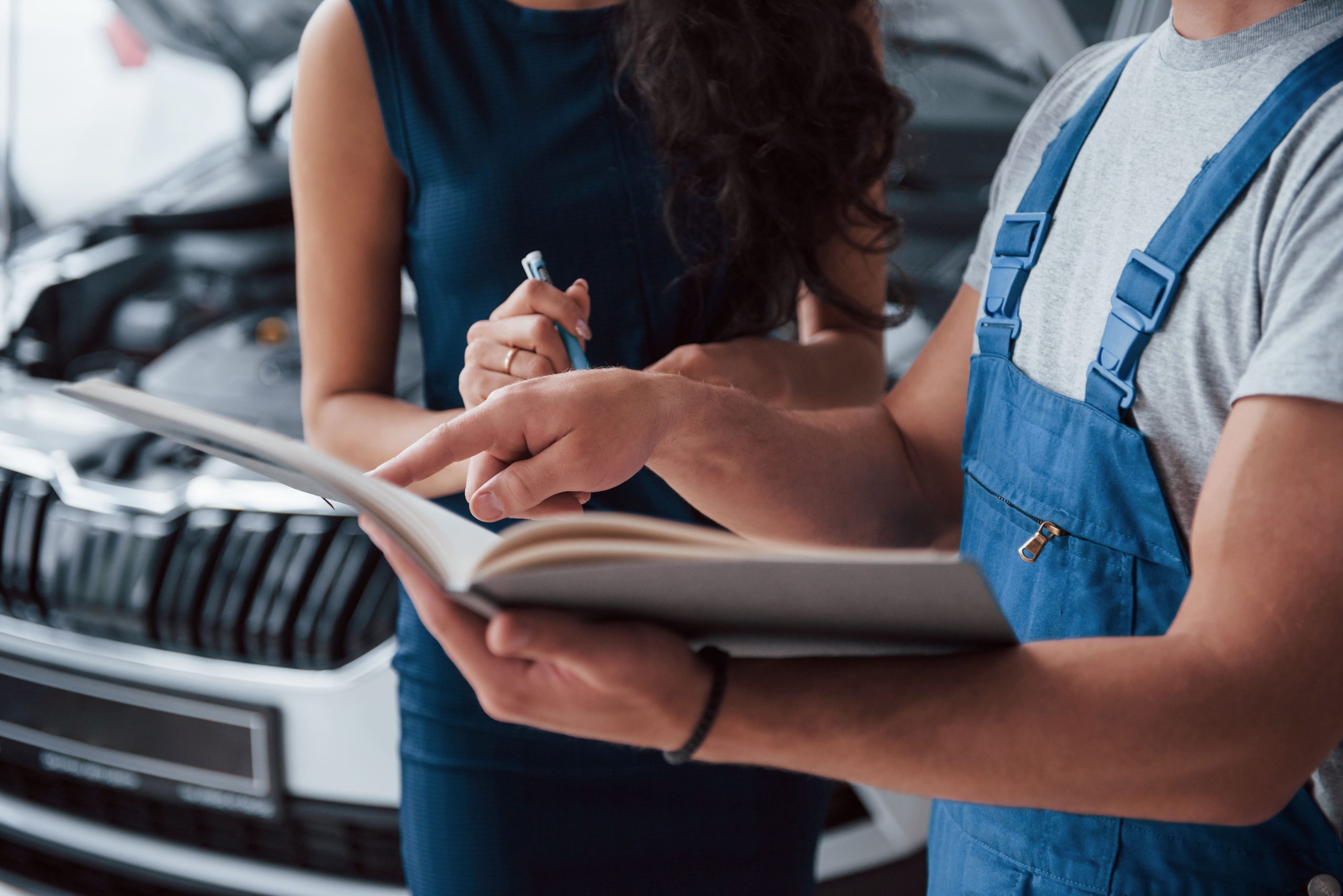 Connected-Car-Pricing-Feasibility-Consulting-scaled