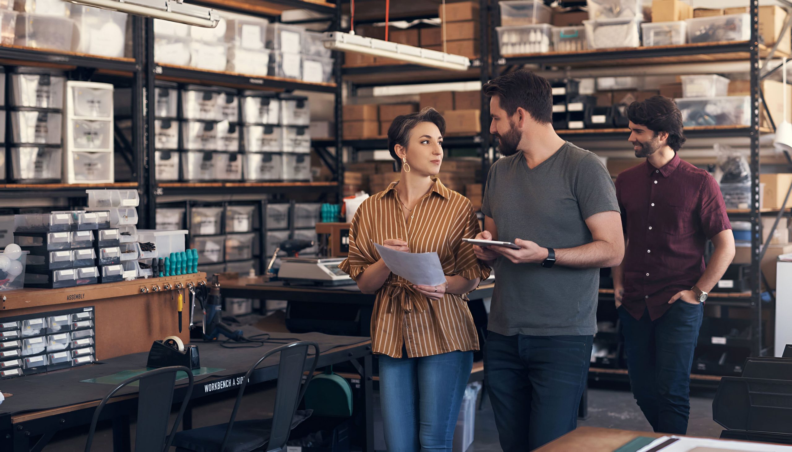 Benchmarking Compensation Structures Across E-Commerce and Omni-Channel Retail Workforces  ecommerce-compensation-benchmarking-scaled