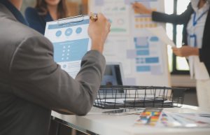 Optimizing Fulfillment, Returns, and Customer Support Through eCommerce Retail Operational Benchmarking Consulting