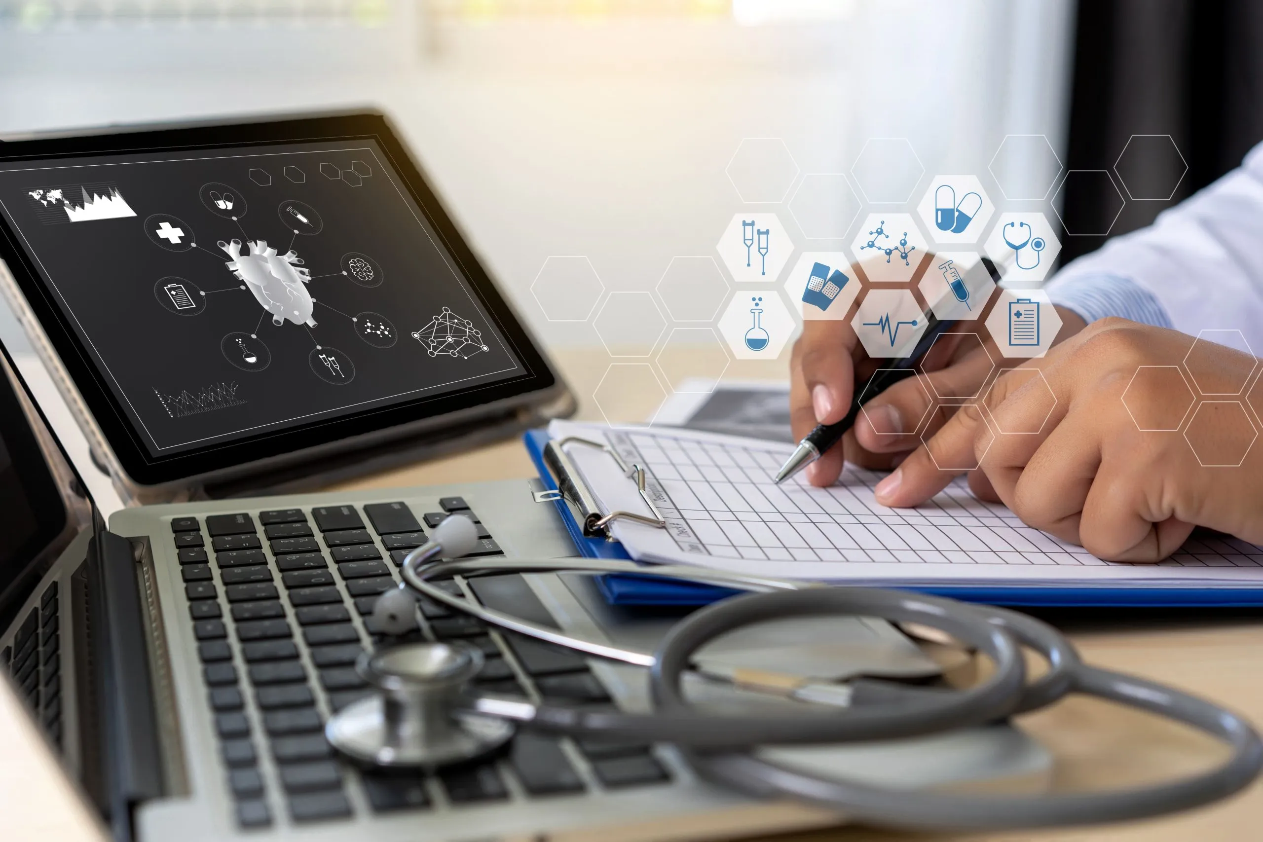 Operational Benchmarking in Hospital Networks to Improve Patient Throughput and Service Efficiency hospital-operational-benchmarking-reports-scaled