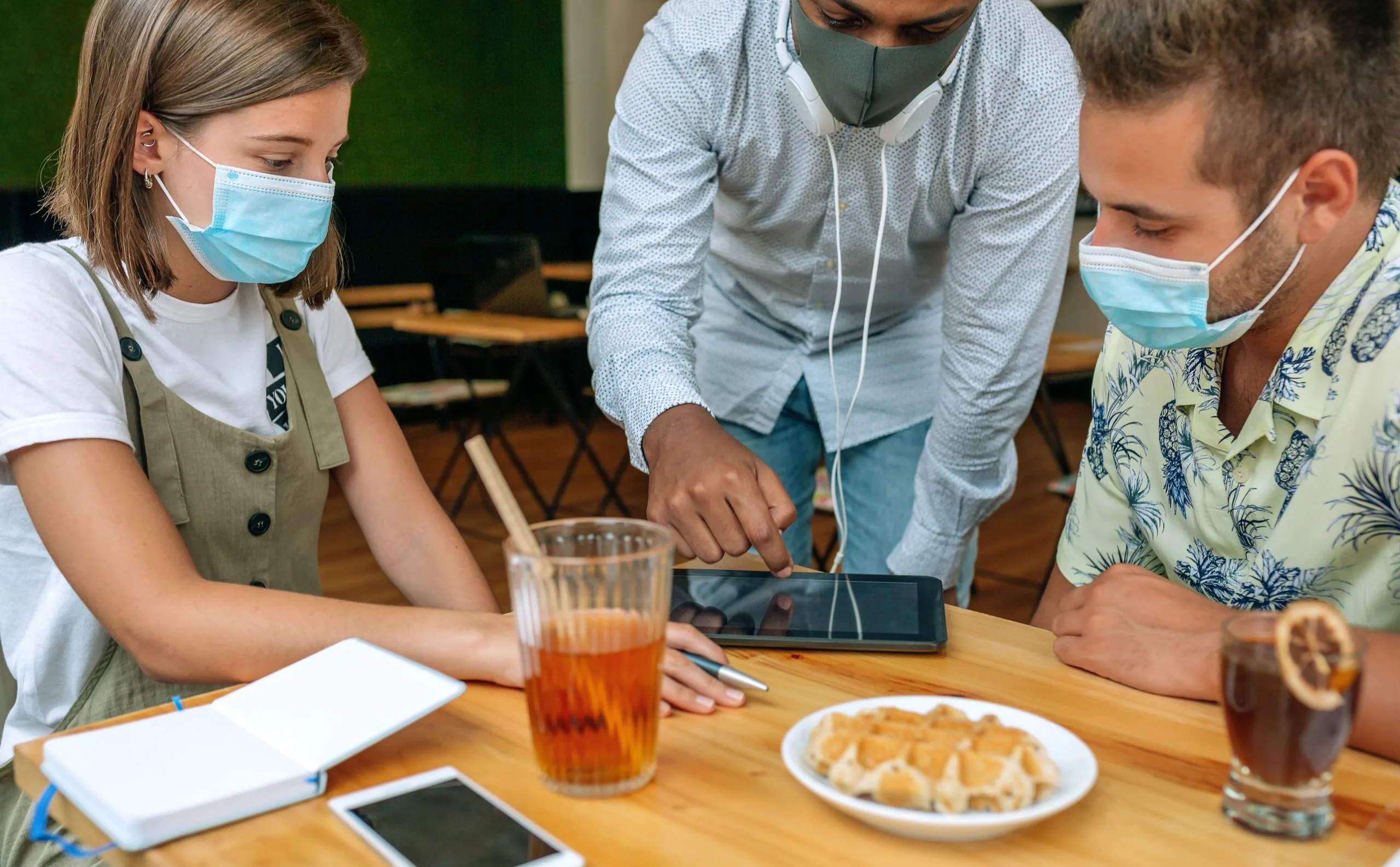 Improving Service Quality and Speed With Quick Service Restaurant Strategy Benchmarking Analysis quick-service-restaurant-strategy-benchmarking-scaled