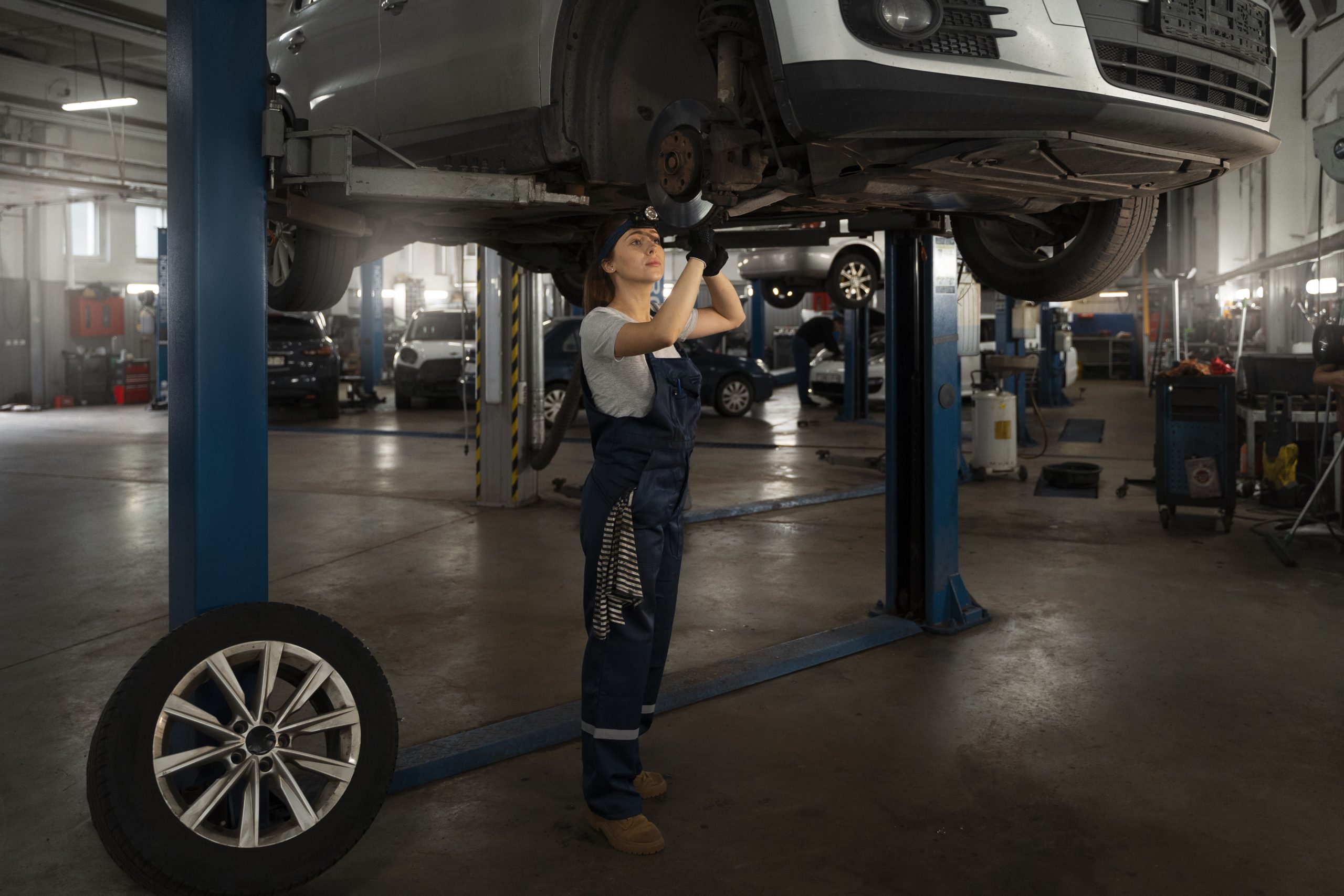 USA-Automotive-Lifts-Market-scaled