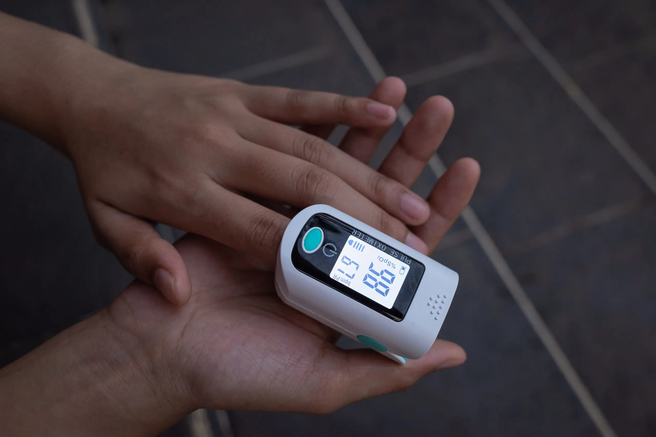 USA Continuous Glucose Monitoring Devices Market Outlook 2030 midsection-person-using-mobile-phone-1-scaled