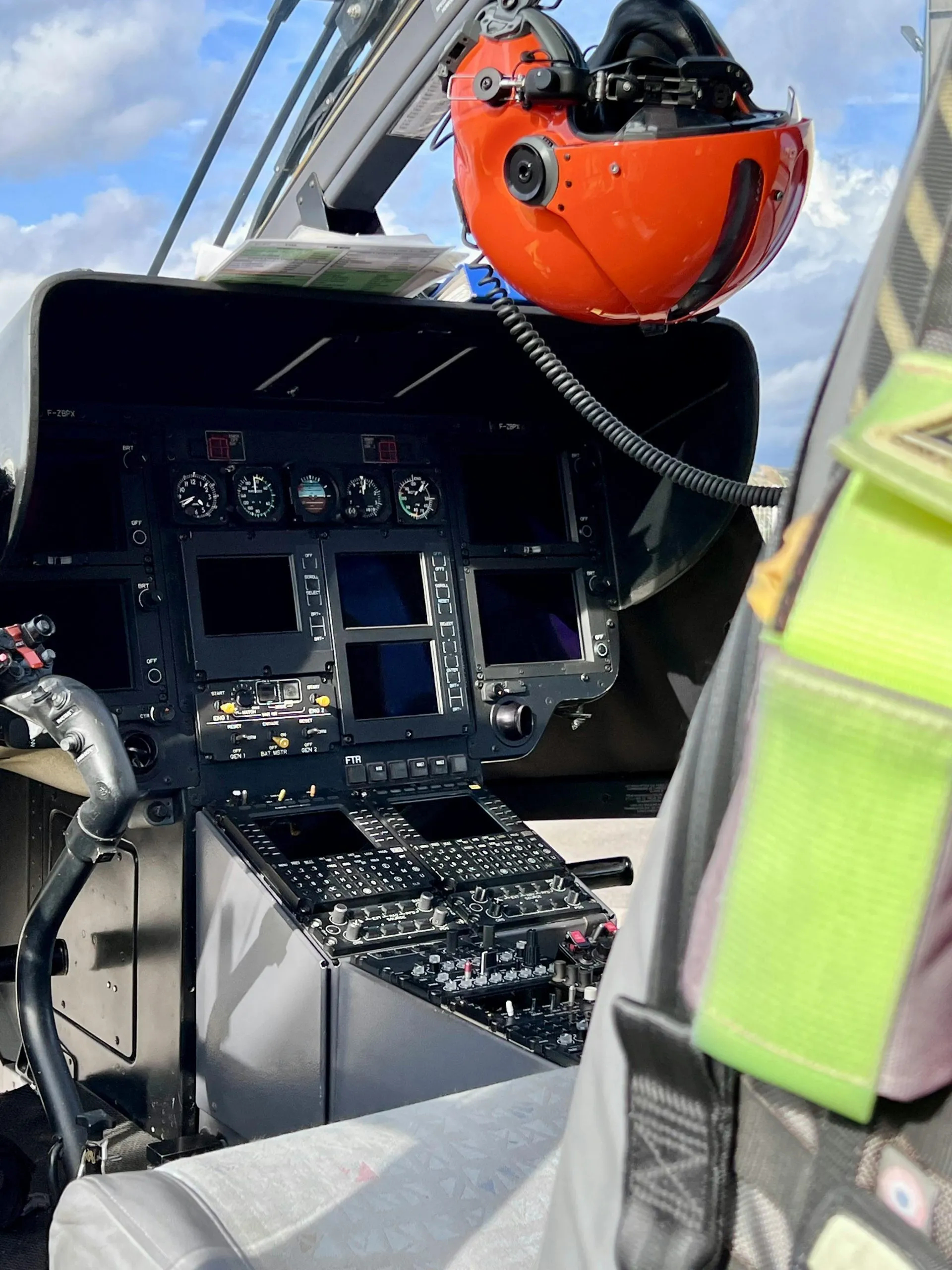 Singapore Aircraft Communication Systems Outlook to 2030 pexels-arnauld-van-wambeke-13950012-1-scaled
