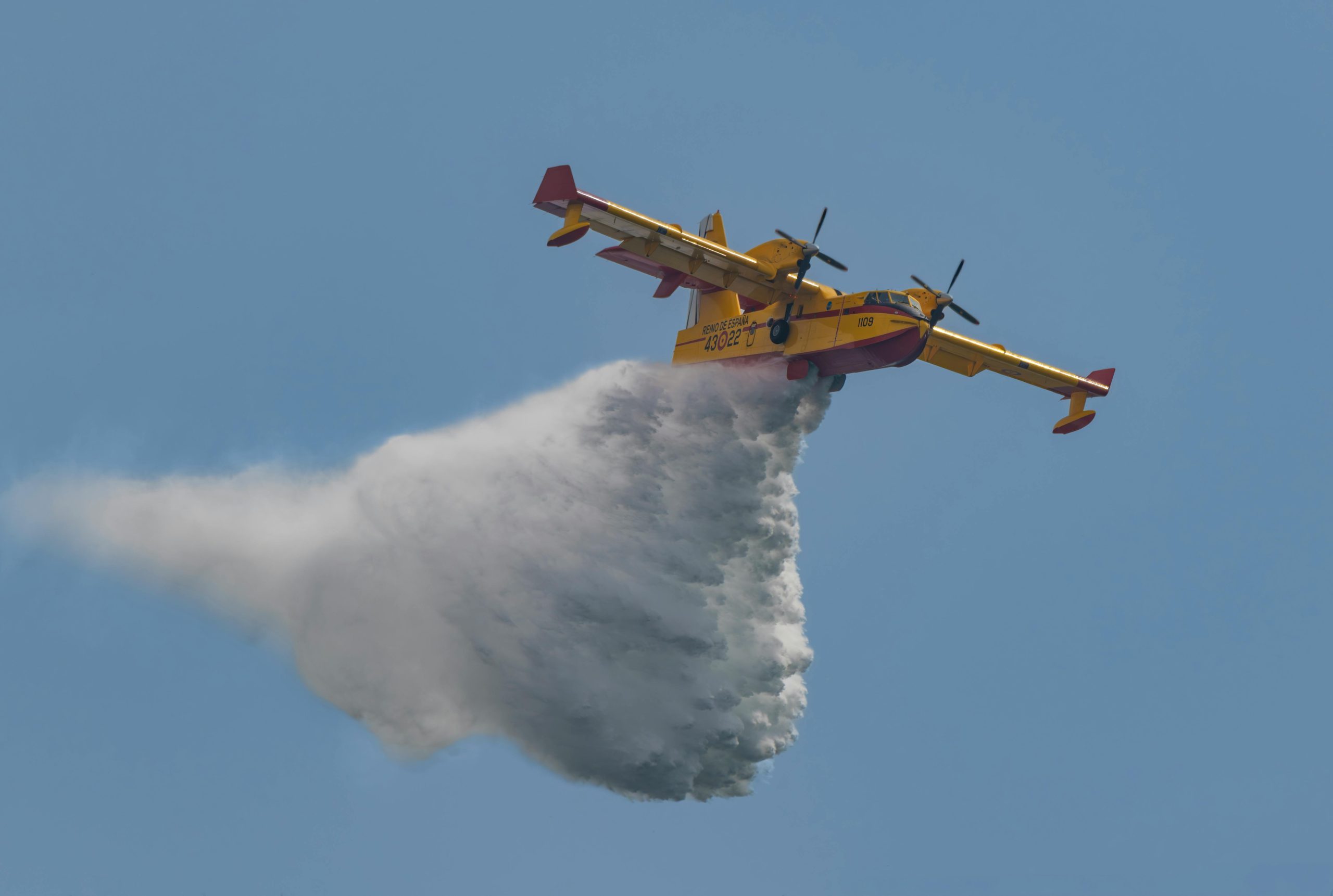 Singapore Fire Fighting Aircraft Market pexels-jesus-esteban-san-jose-11194232-32620051-1-scaled