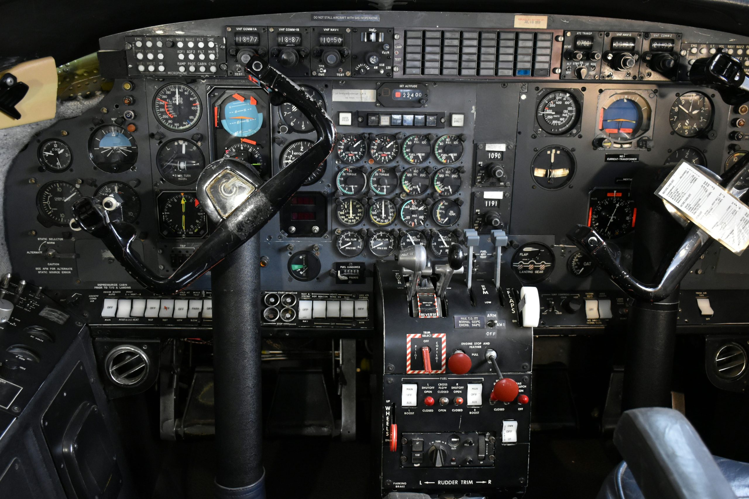 Singapore aircraft cockpit systems Market outlook to 2035 ries-bosch-uaeOl6-VsQQ-unsplash-1-scaled