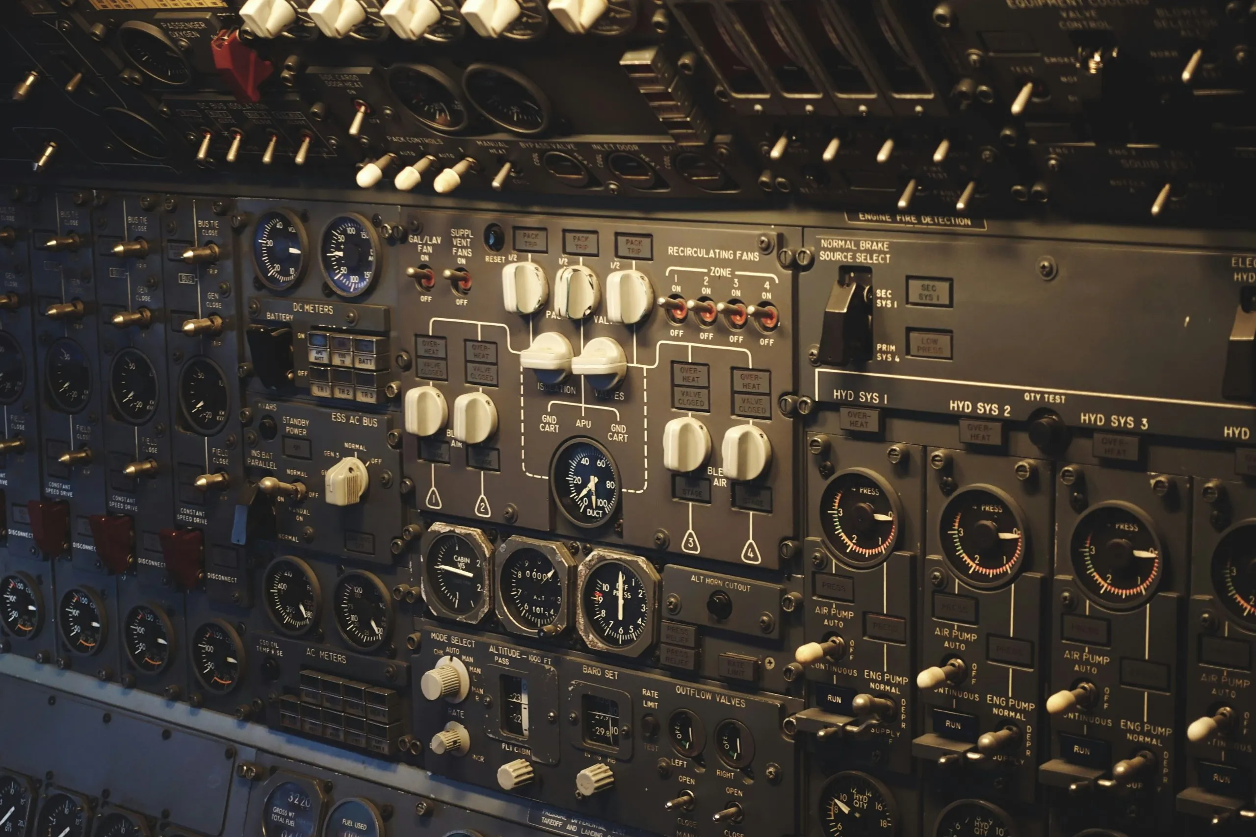 Qatar aircraft cockpit systems Market outlook to 2035 yan-ots-Q16UqxDctkg-unsplash-1-scaled