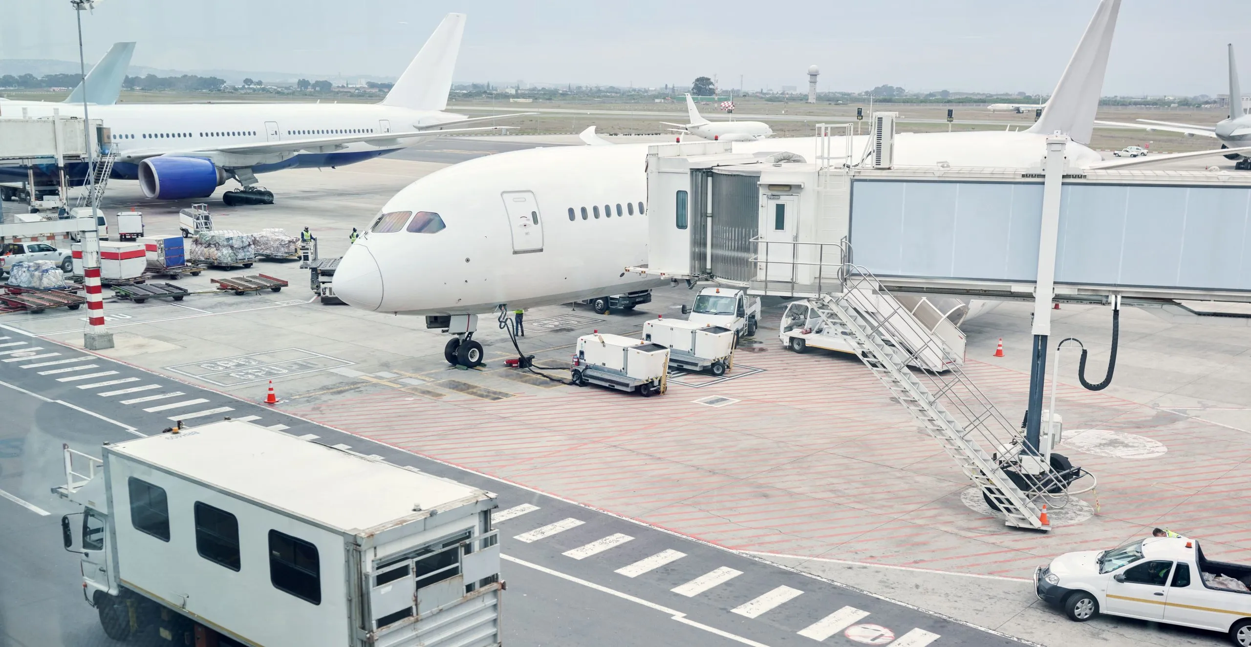 US Aviation Infrastructure Gears Up for 25% Capacity Expansion by 2035 as Major Hubs Face Terminal Congestion US-aviation-infrastructure-industry-scaled