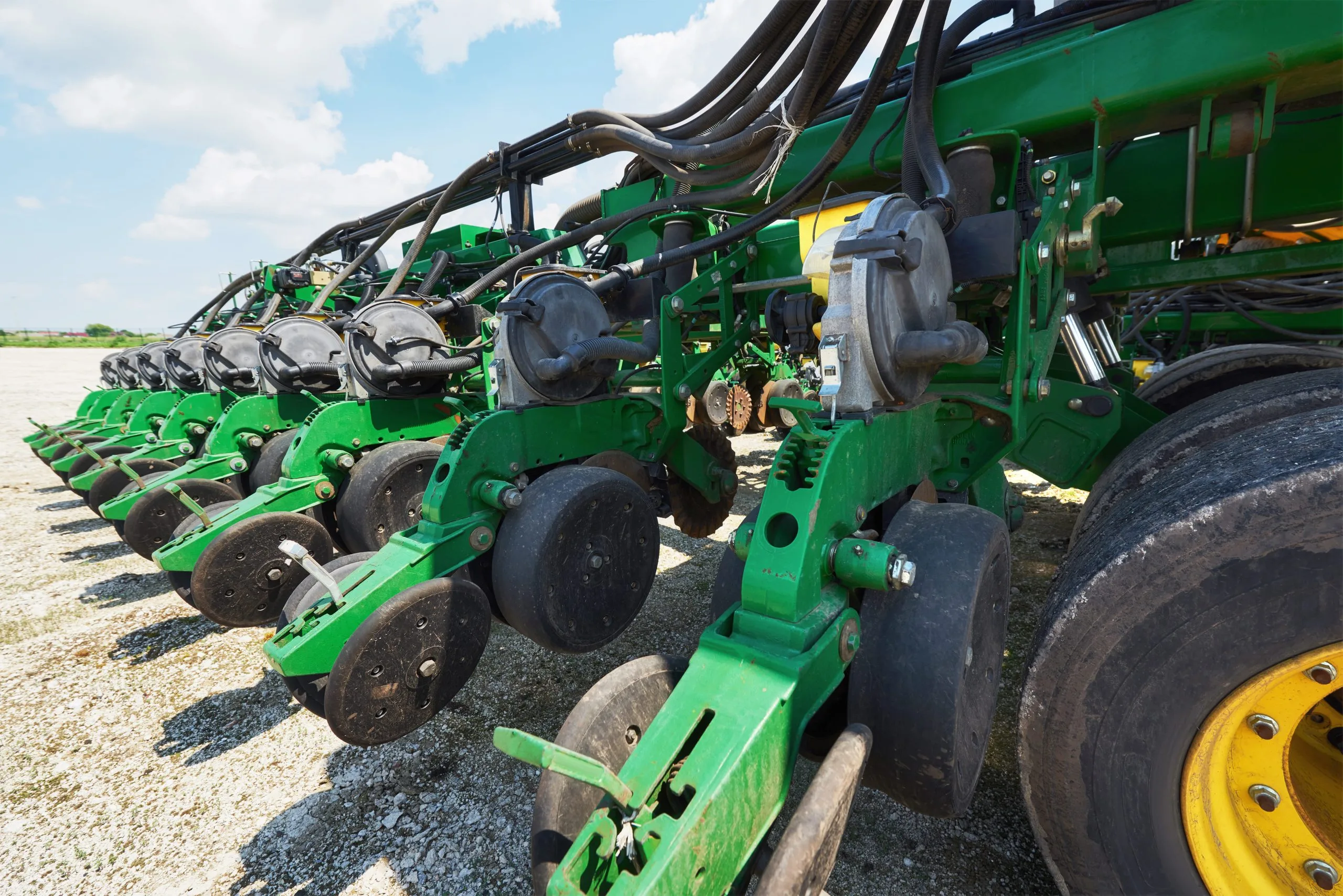 Pre-Owned Tractors and Combines Gain Share in the USA as New Equipment Financing Rates Stay Above 7 Percent in 2026 USA-used-agricultural-equipment-auction-industry-scaled