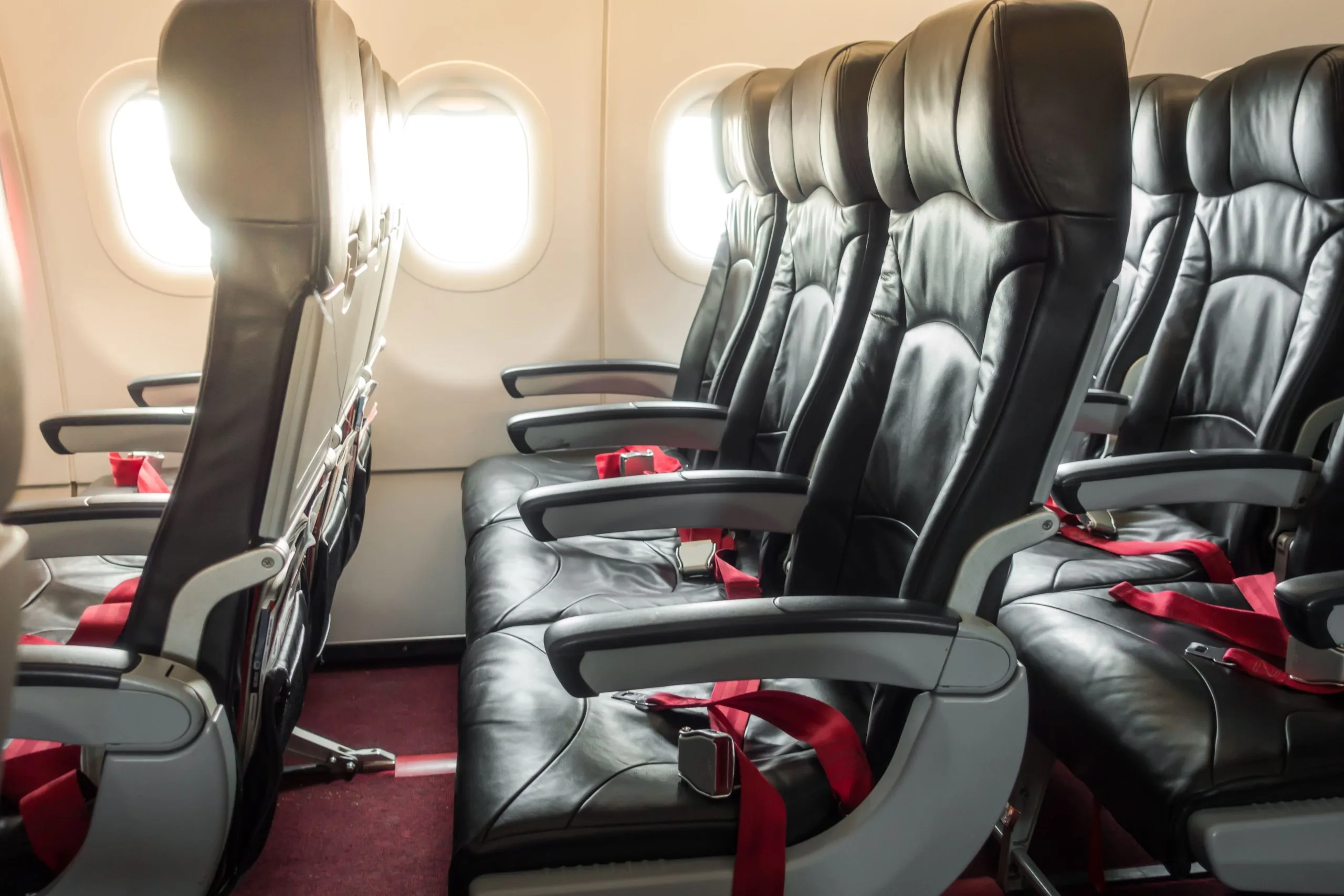 US commercial aircraft cabin seating Market outlook 2035 aisle-escape-overhead-seats-holiday-1-scaled
