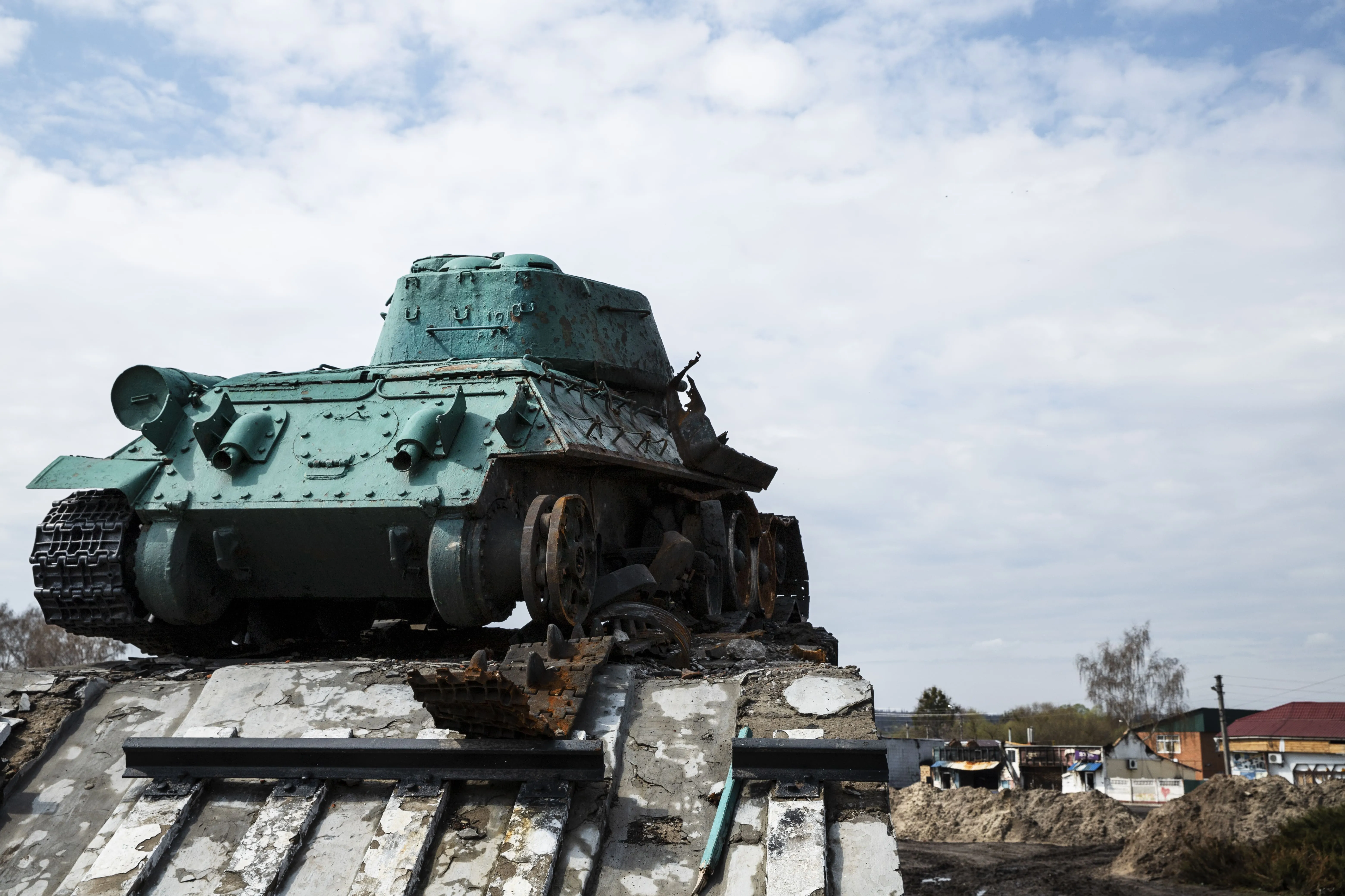 US armored fighting vehicles Market outlook 2035 blue-tank-russian-s-war-ukraine-2-1