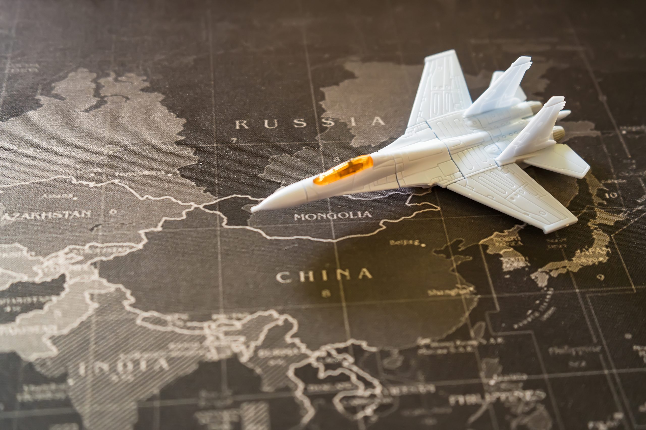 model-military-tanks-amour-vehicles-world-map-russian-war-ukraine-war-concept-scaled