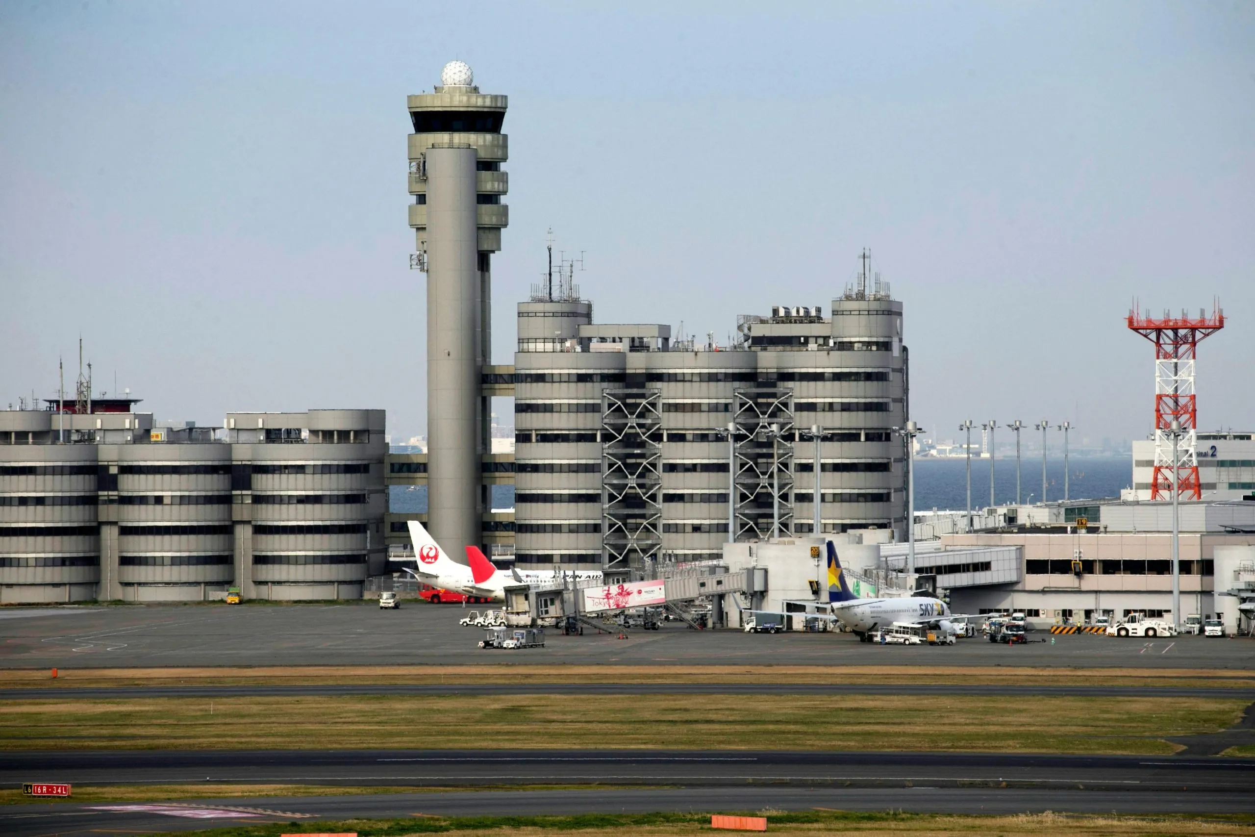 Japan Smart Airport Market Outlook 2035 pexels-andromeda99-20060367-1-scaled
