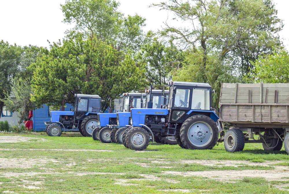 Vietnam Used Tractor Market Outlook to 2035 tractor-standing-row-agricultural-machinery-1