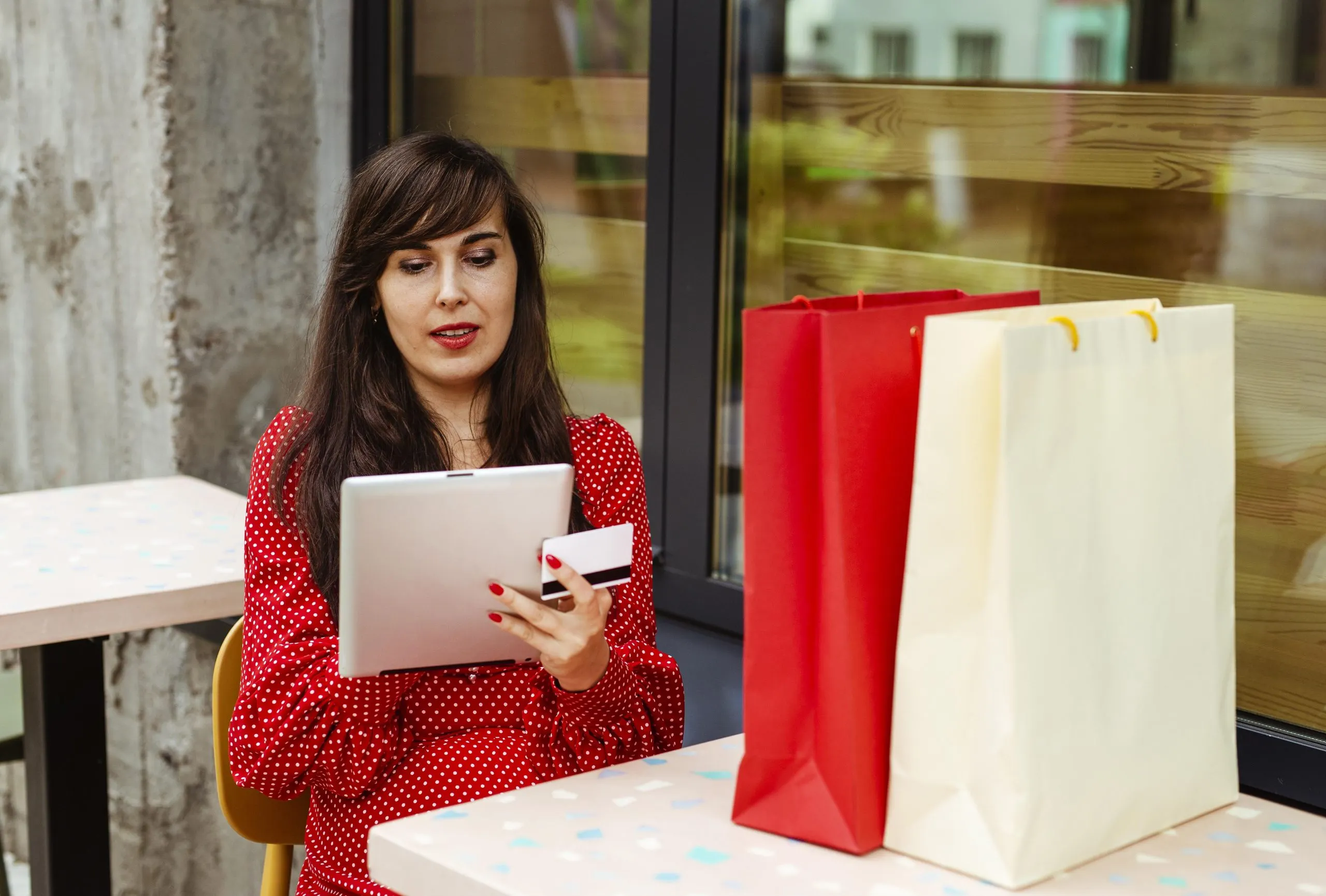 UAE Retail Purchase Intent Survey as a Growth Lever in a Double-Digit E-Commerce Market uae-retail-purchase-intent-survey-scaled