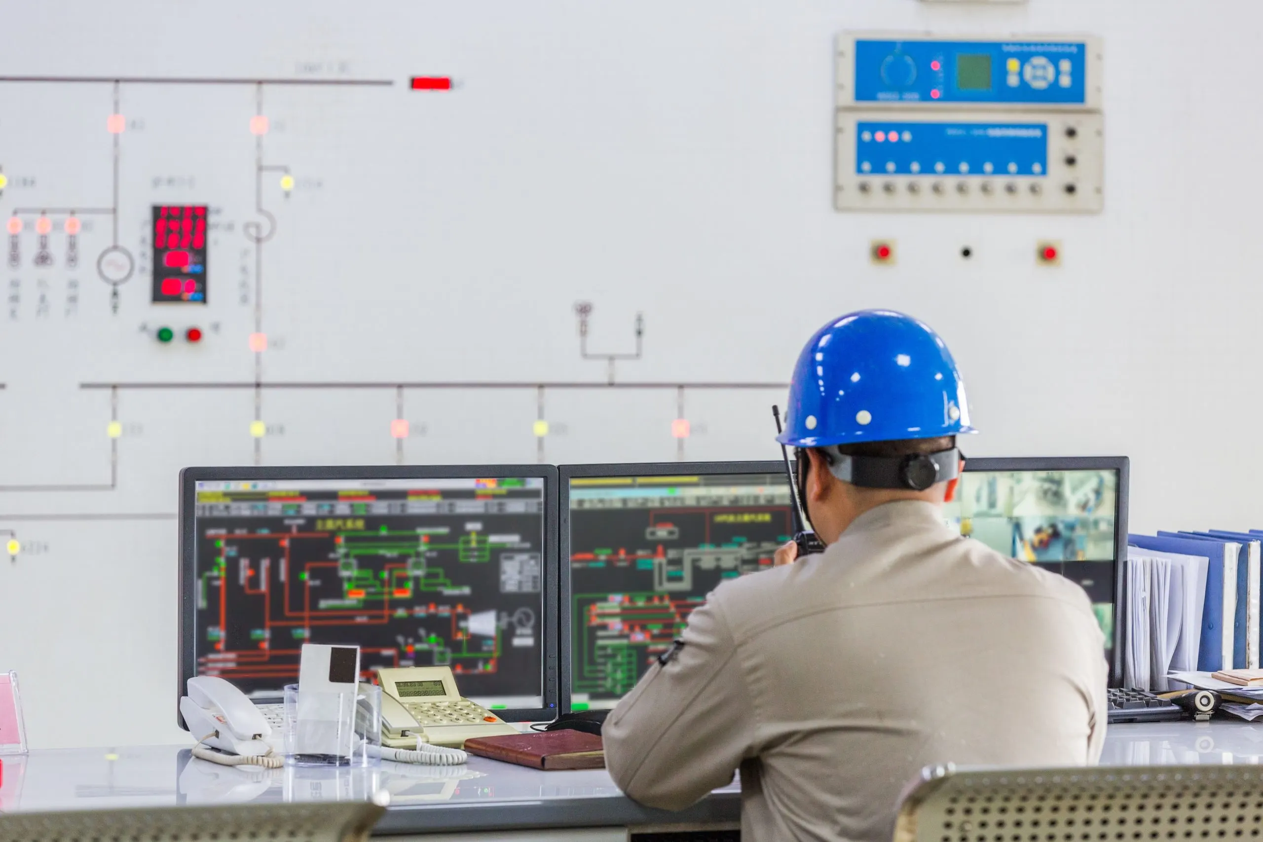 Japan port security systems Market outlook to 2035 workers-control-room-1-scaled