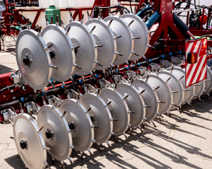 Canada Farm Equipment Powertrain & Mechanical Components Market Outlook to 2035