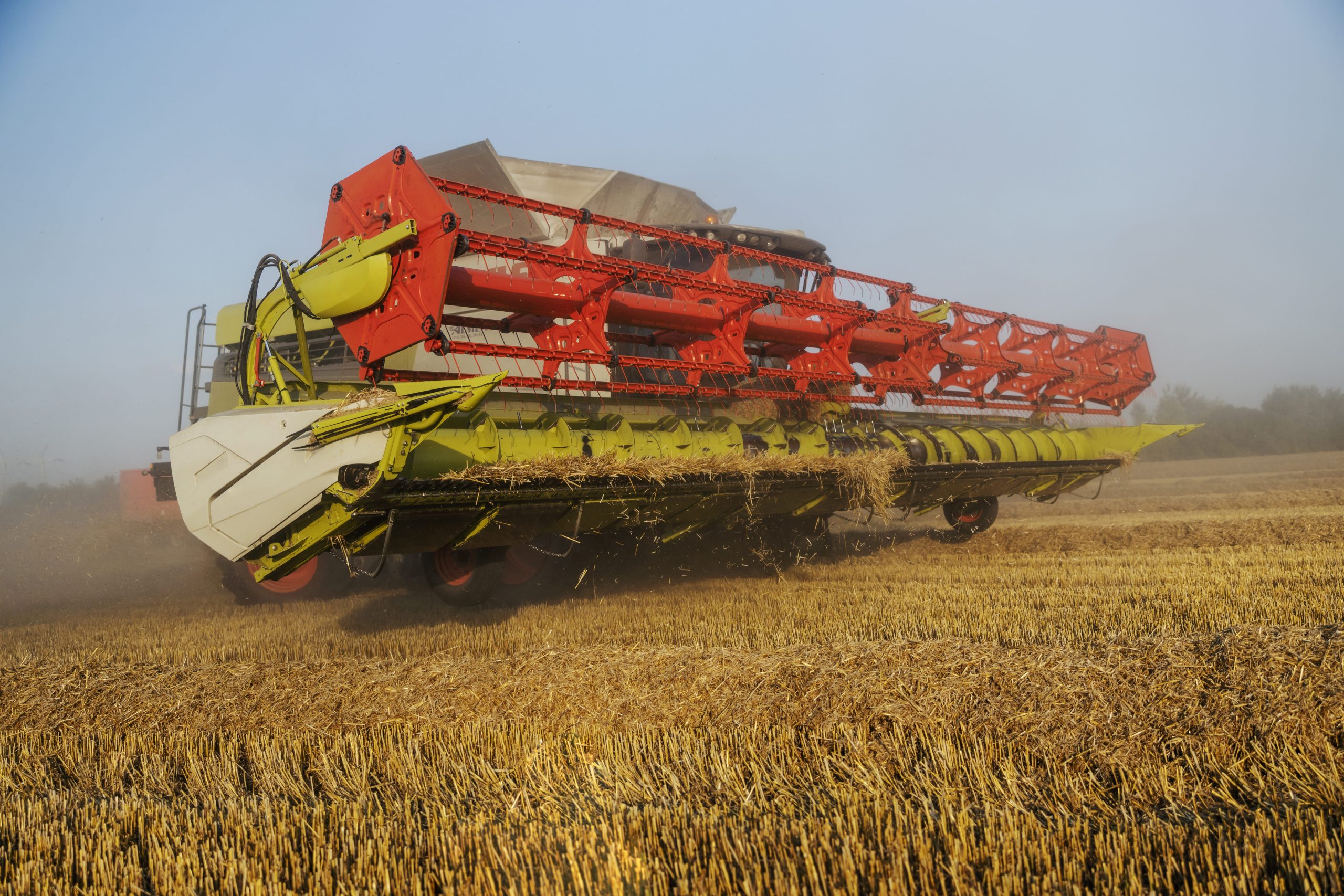 USA-agricultural-combine-harvester-industry-scaled