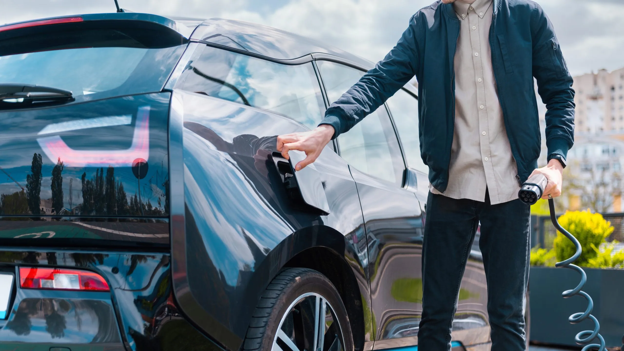 Fuel Cell Vehicle Insights Highlight Targets of 5 Million Vehicles by 2035 automotive-fuel-cell-vehicle-competitive-insights-scaled