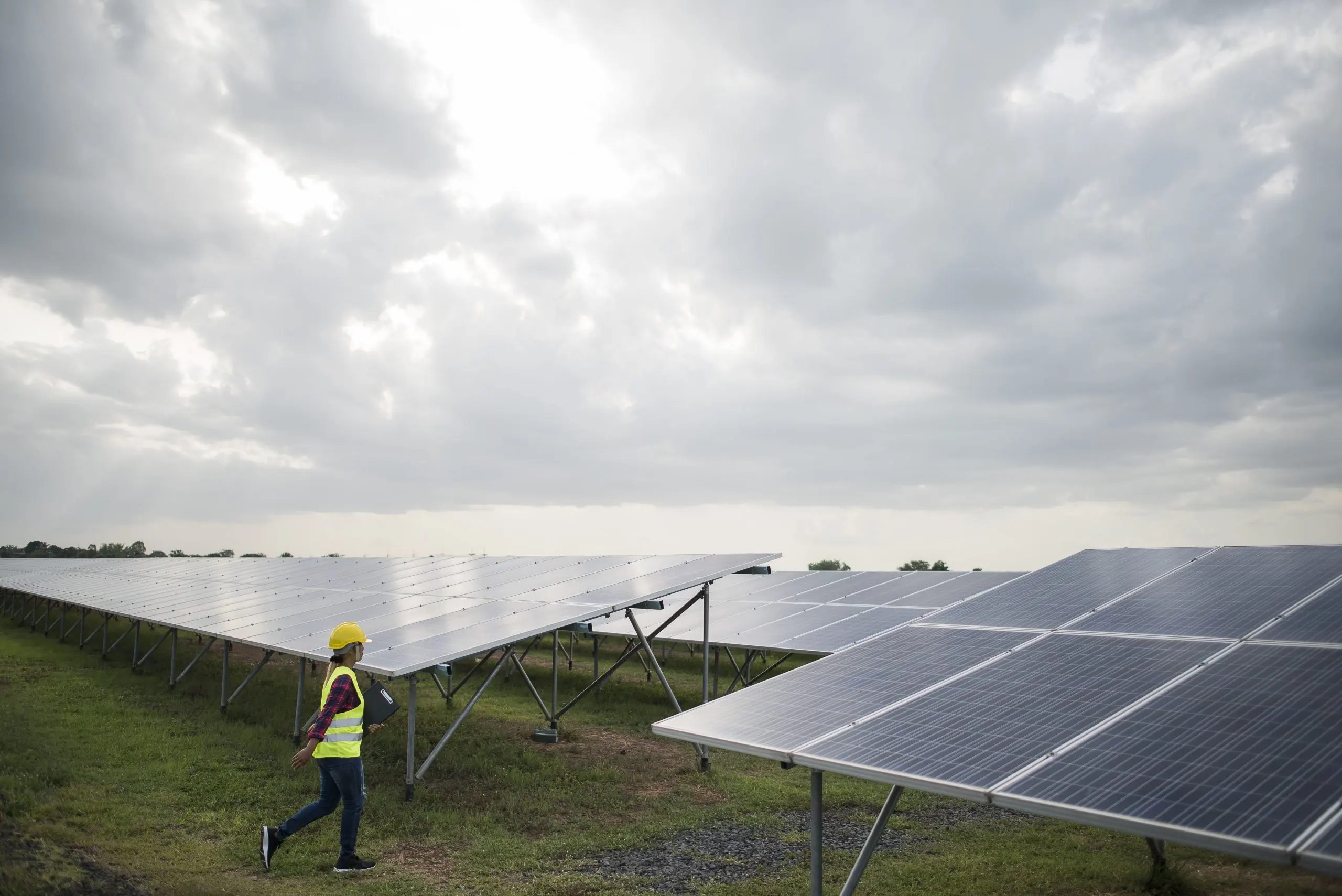 India Solar PV Market outlook to 2035 engineer-electric-woman-checking-maintenance-solar-cells-scaled