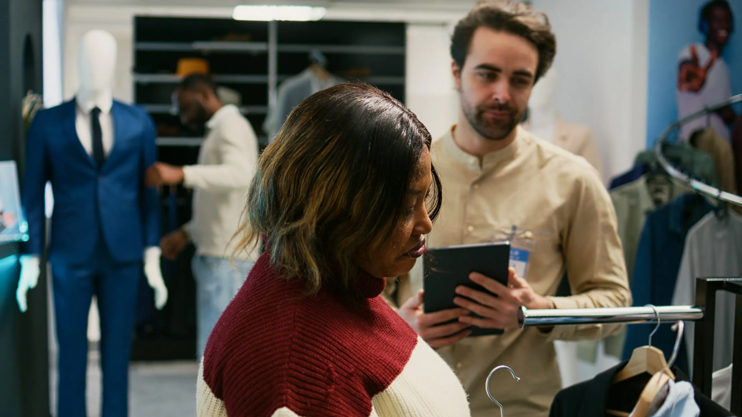 How a UAE Retail Employee Engagement Product Feedback Survey Strengthens Frontline Innovation in Retail Businesses uae-retail-employee-engagement-product-feedback-survey-scaled