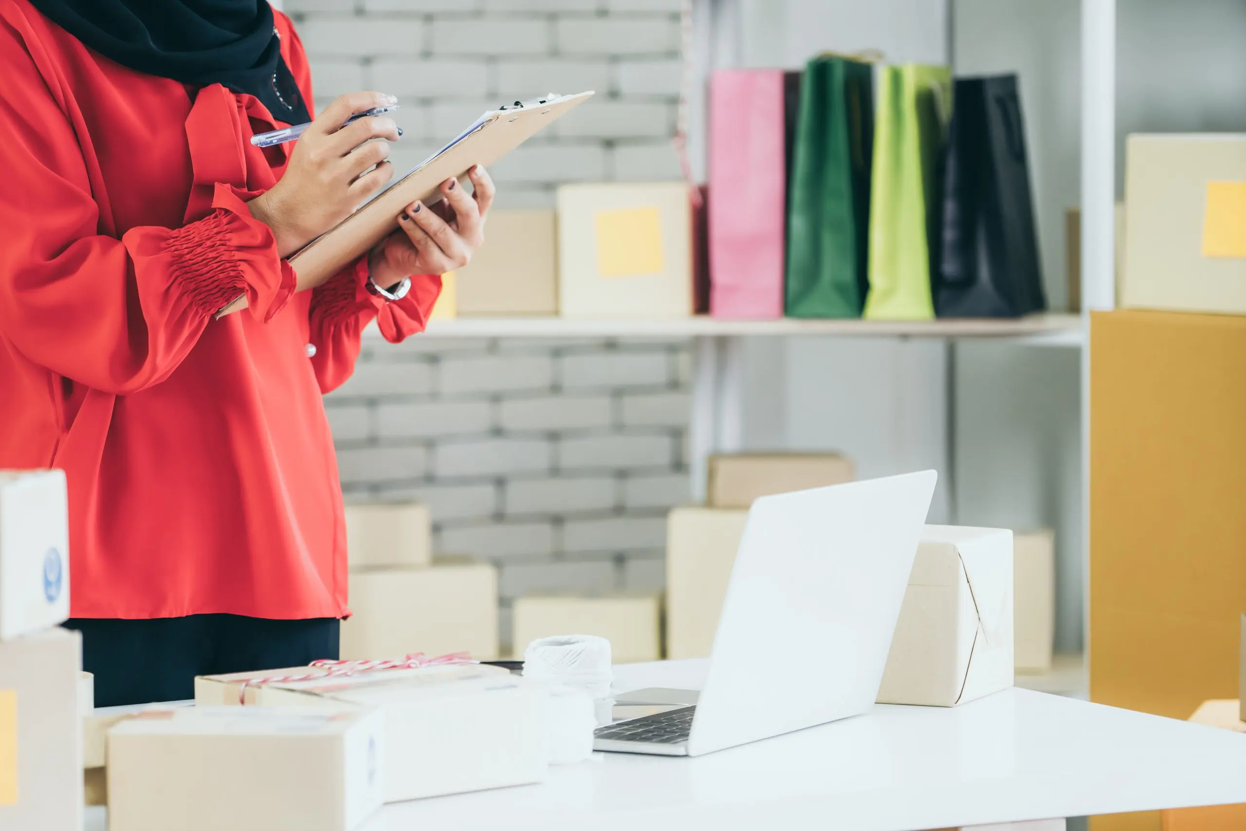 UAE Retail Product Experience Management Survey for Sustaining Growth in a High-Growth Consumer Economy uae-retail-product-experience-management-survey-scaled