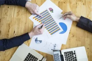 Why Competitive Benchmarking Is Critical in a Market Where Top Players Control Over 70% Share