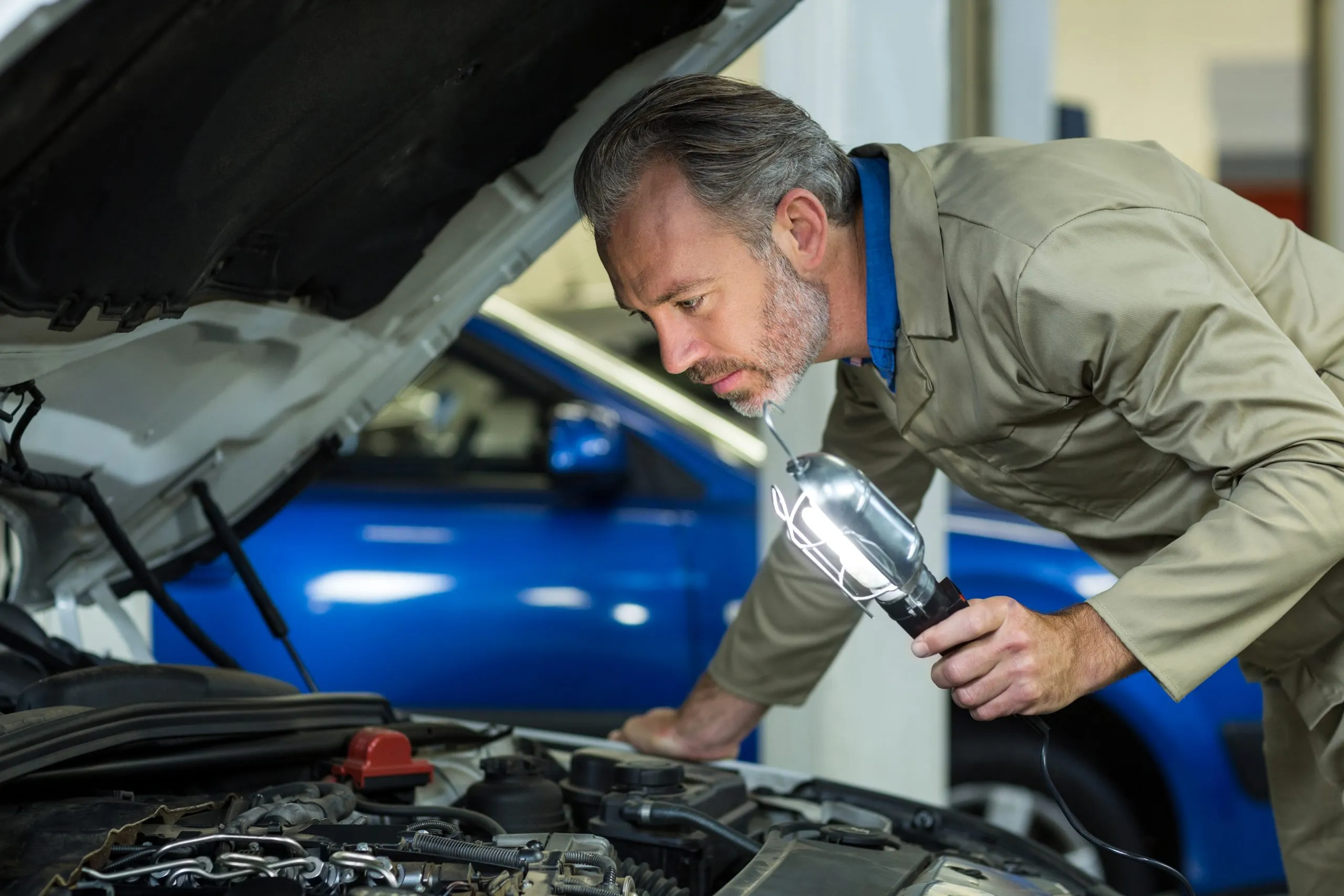LED Headlamp Penetration Exceeds 70% in New Passenger Vehicles Across Key Markets automotive-headlamp-competitor-analysis-scaled
