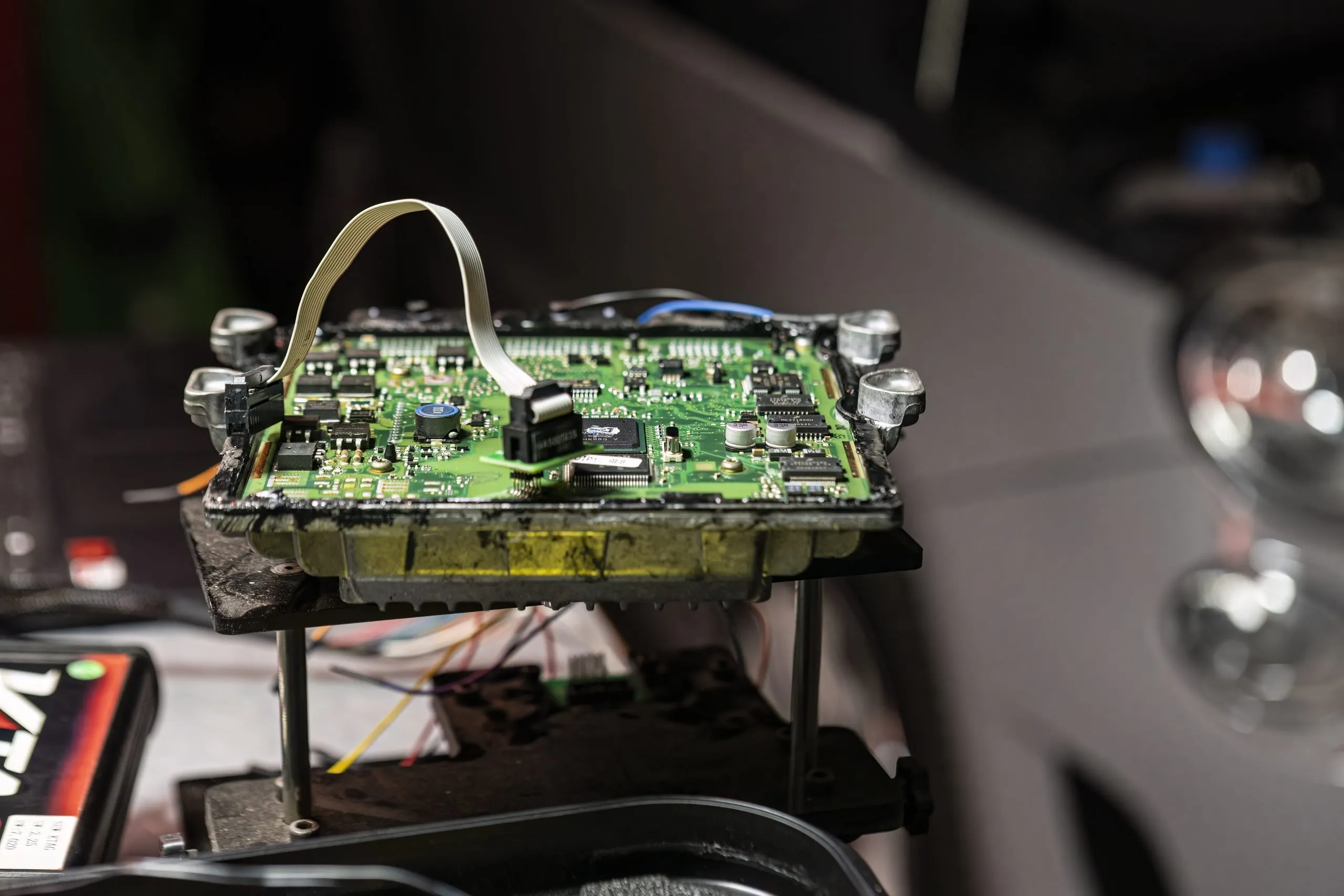 Philippines Battery Management Systems (BMS) Market Outlook 2035 car-ecu-bench-reading-method-scaled