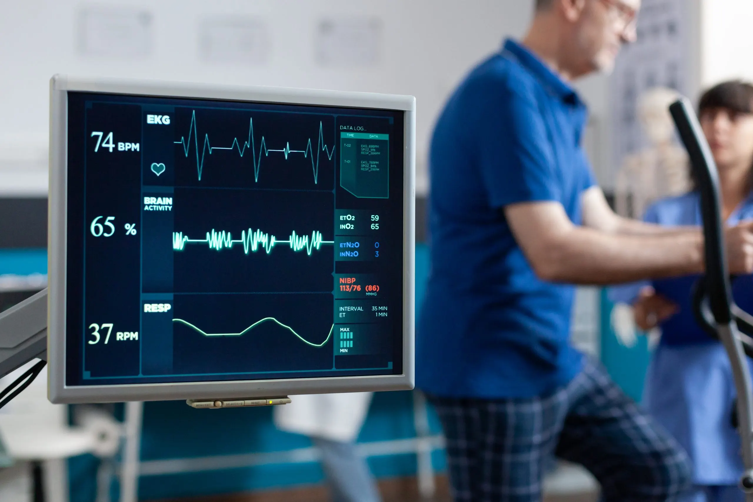 USA Cardiac Telemetry Systems Market Outlook 2035 close-up-heart-rate-monitor-measuring-pulse-scaled