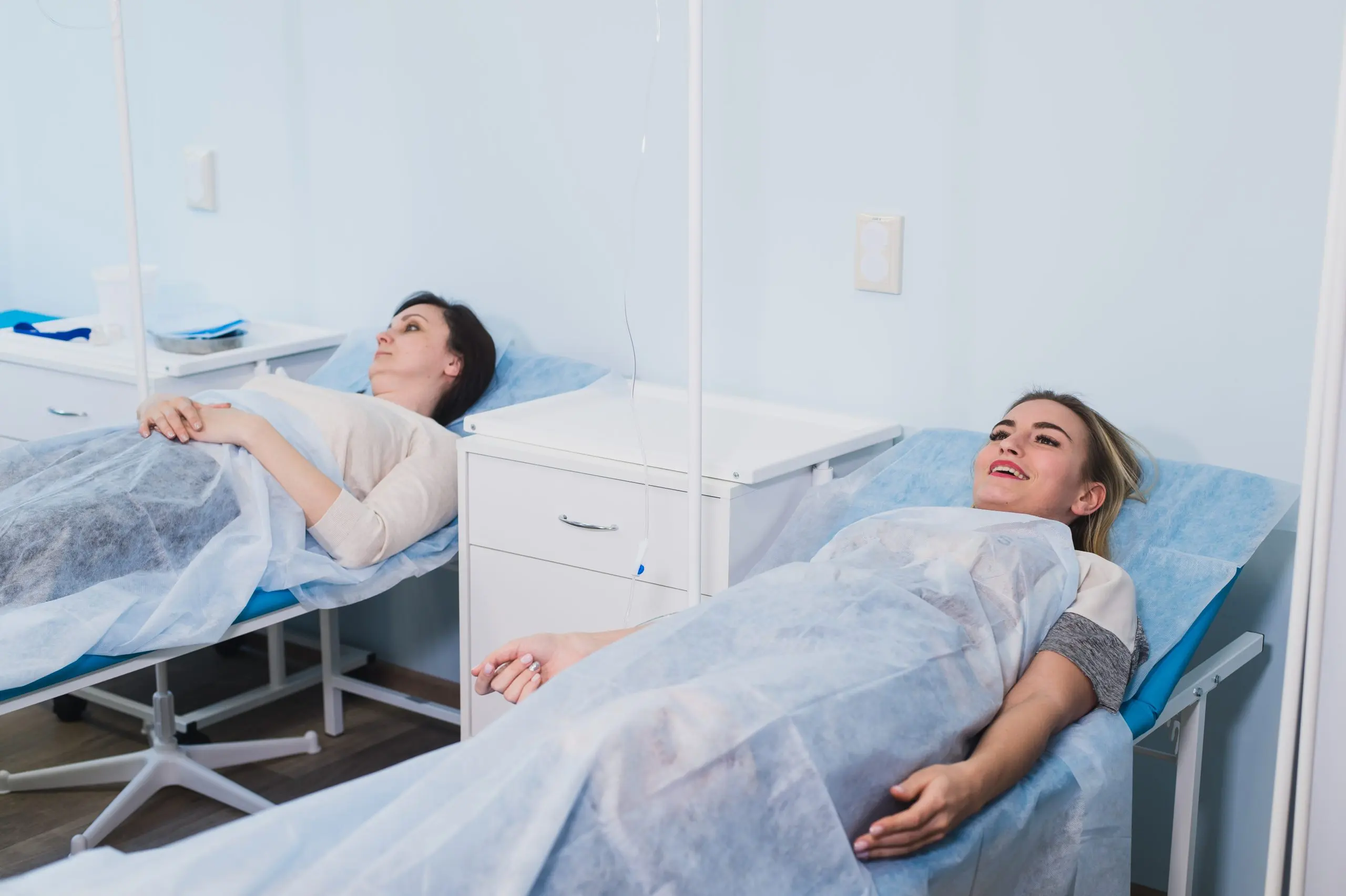 KSA Low Air Loss Mattresses Market Outlook 2035 female-patient-resting-medical-bed-hospital-ward-scaled