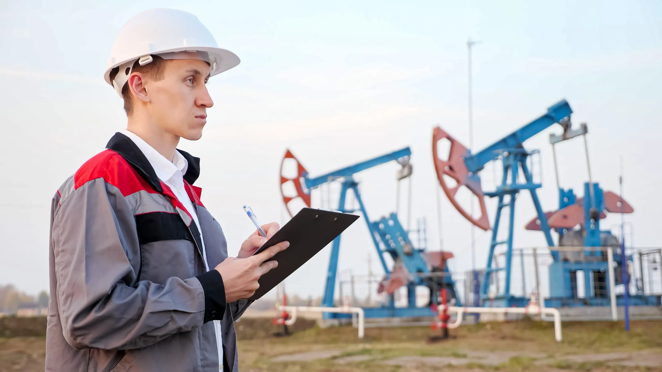 Evaluating Performance and Cost Efficiency in an Industry Valued Above USD 4 Trillion oil-and-gas-benchmarking-consulting-scaled