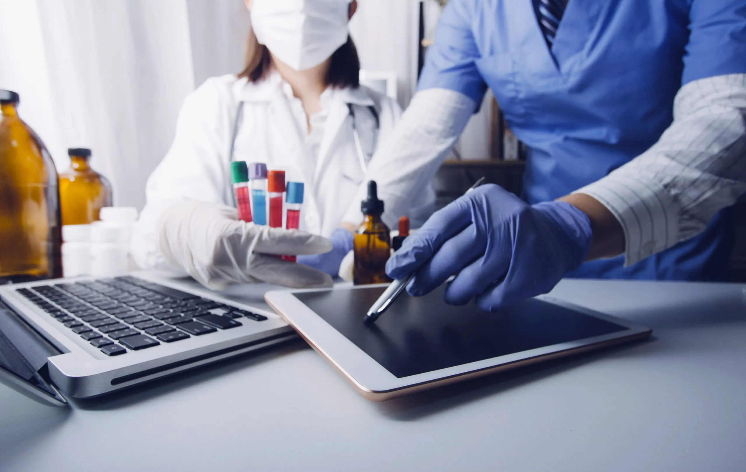 Why Competitor Benchmarking Matters in a Market Driven by Innovation and Patent Cycles pharma-competitor-benchmarking-scaled
