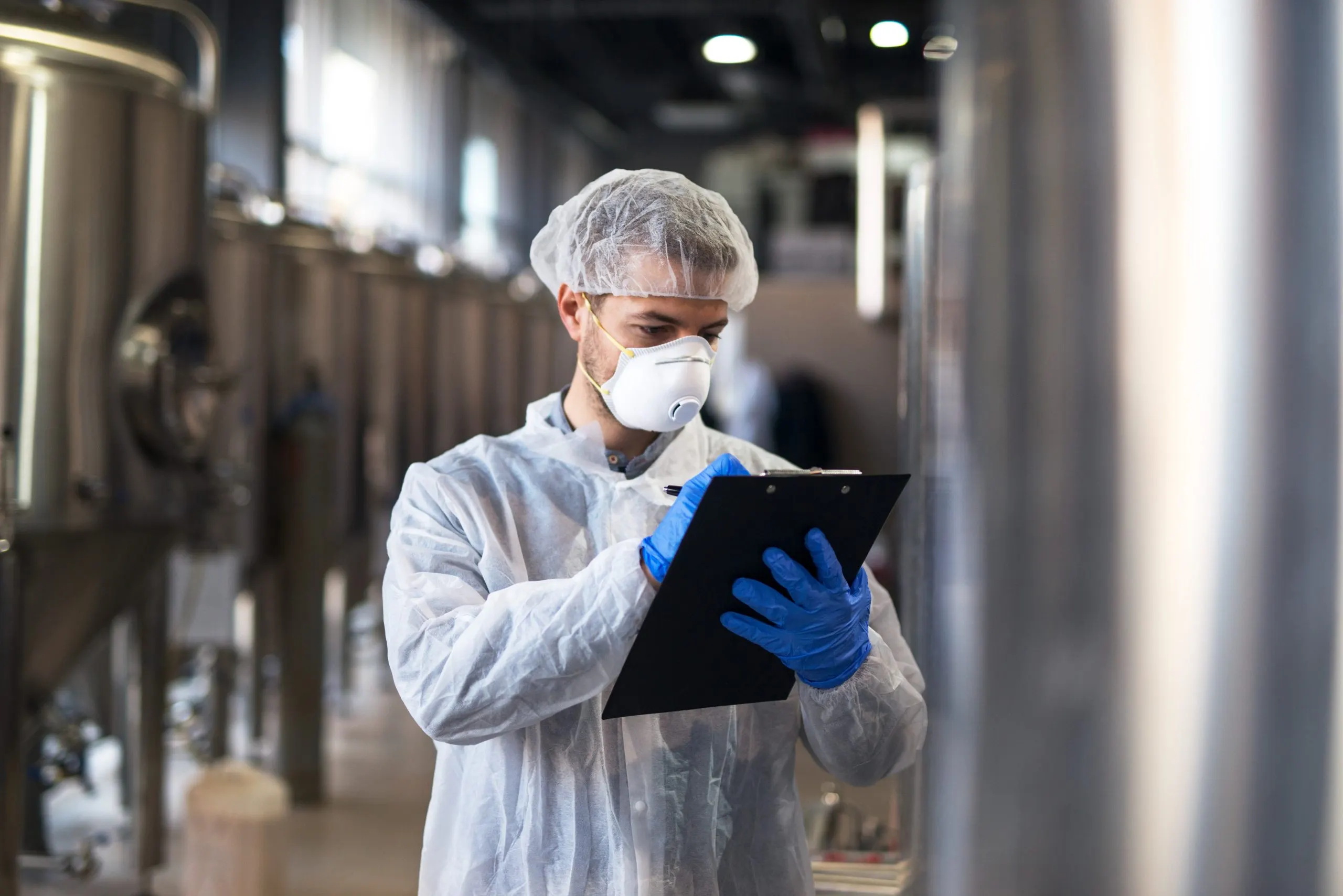 Chemical Supply Chains Face Volatility of 10% to 15% and How Benchmarking Improves Resilience supply-chain-benchmarking-chemicals-sector-scaled