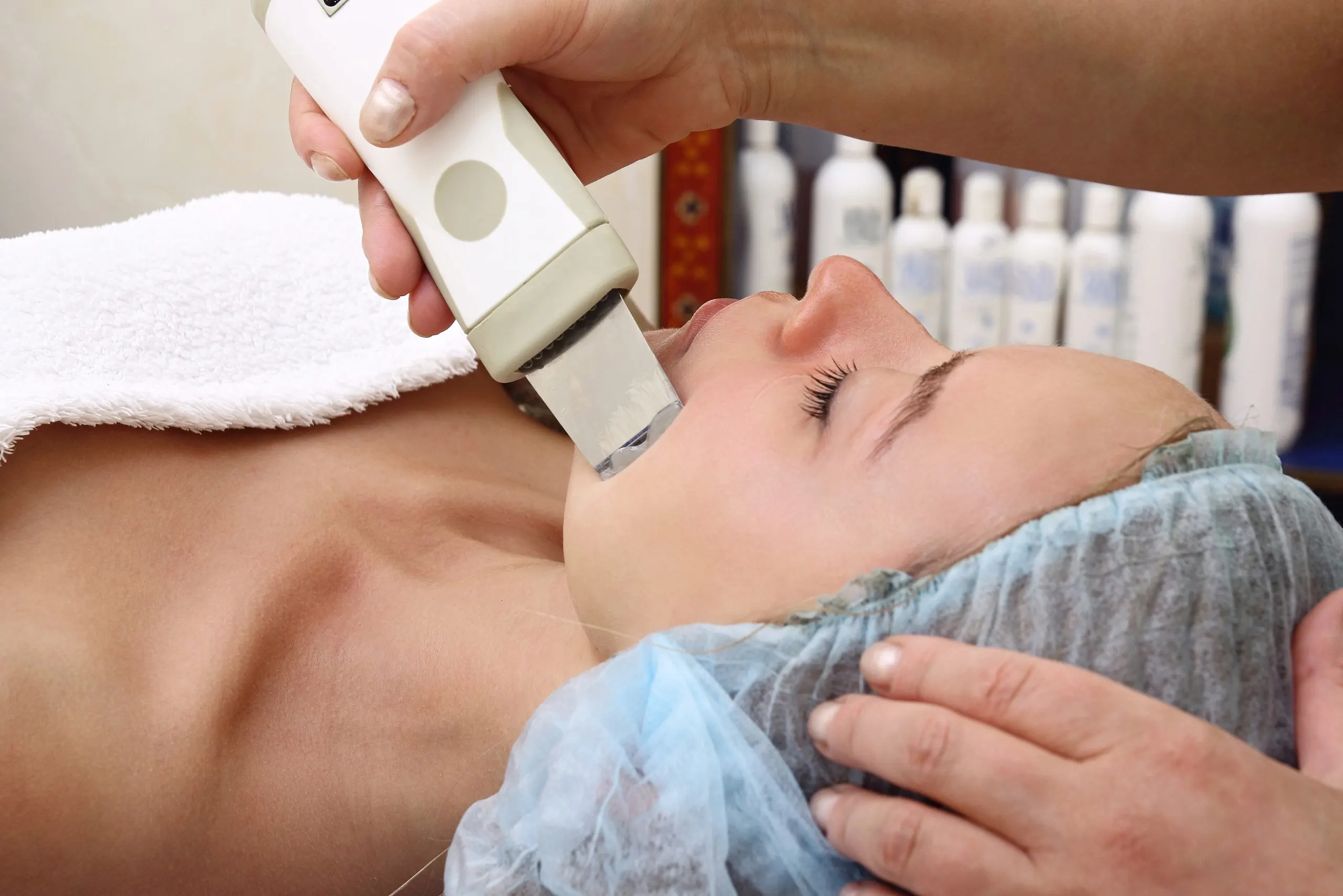 KSA Acne Treatment RF Devices Market Outlook 2035 ultrasonic-cleaning-person-scaled