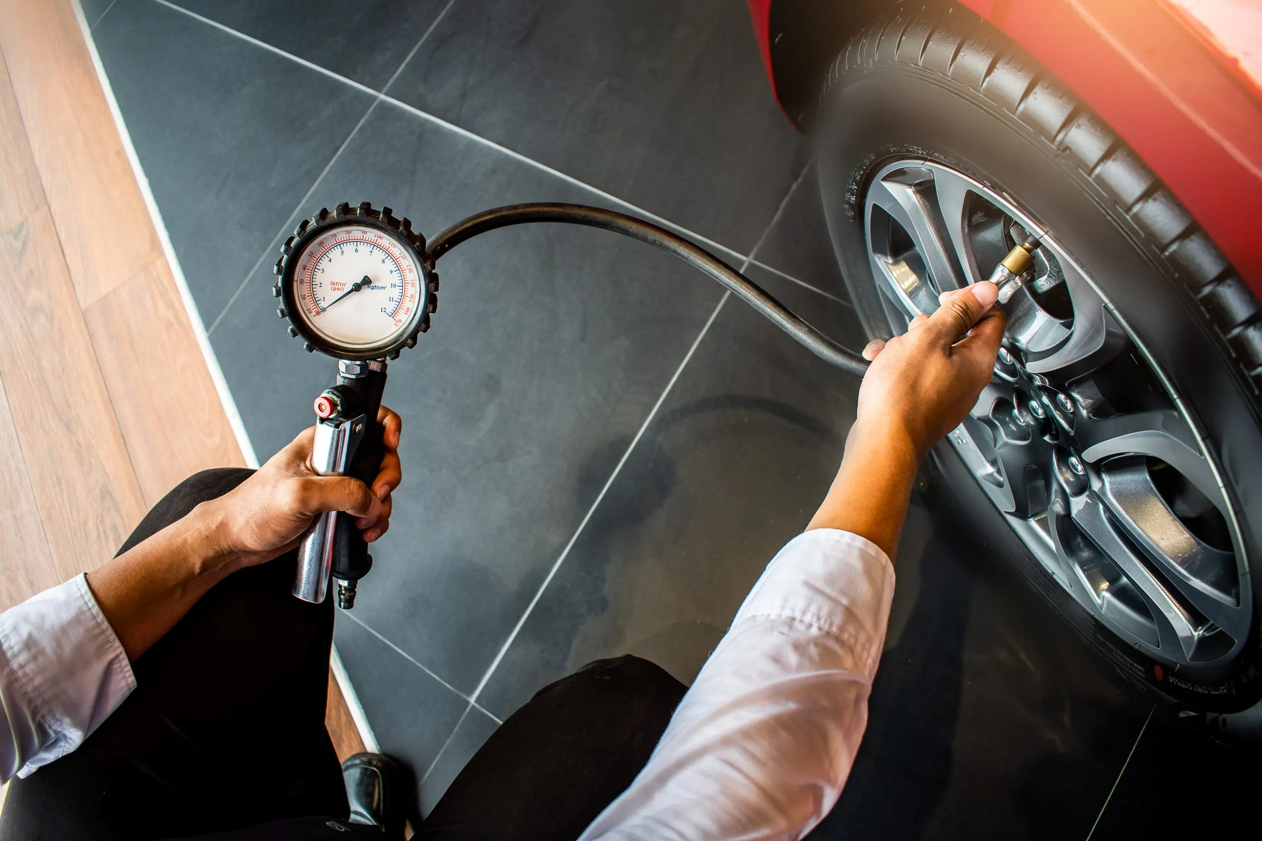 U.S. Tire Pressure Monitoring Systems Industry Growth Driven by Safety Rules and Aging Vehicle Fleet Tire-Pressure-Monitoring-Systems-TPMS-Market-scaled