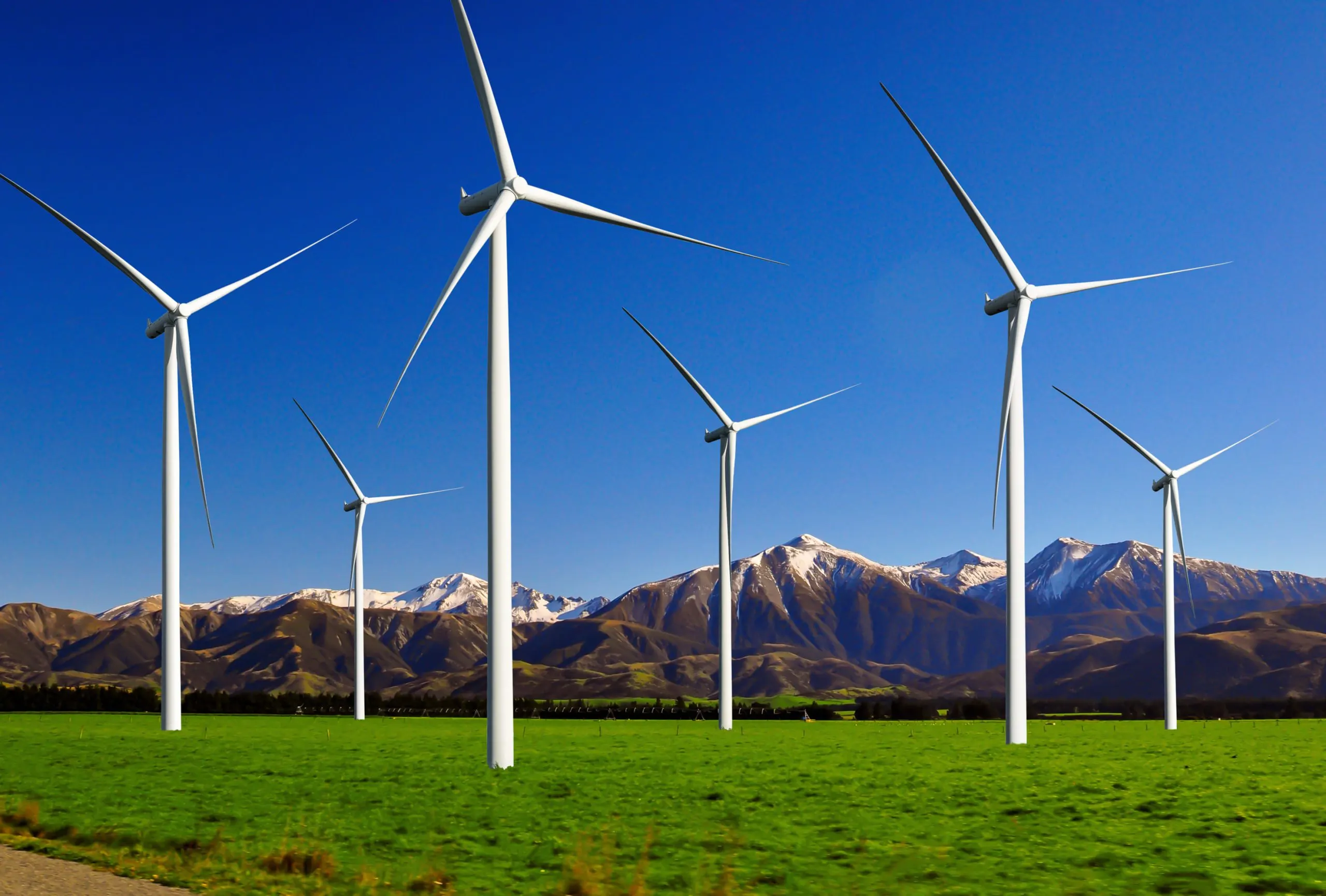 UK Offshore Wind Capacity Could Cross 43 GW as Grid Expansion and Floating Wind Projects Accelerate UK-wind-energy-industry-scaled