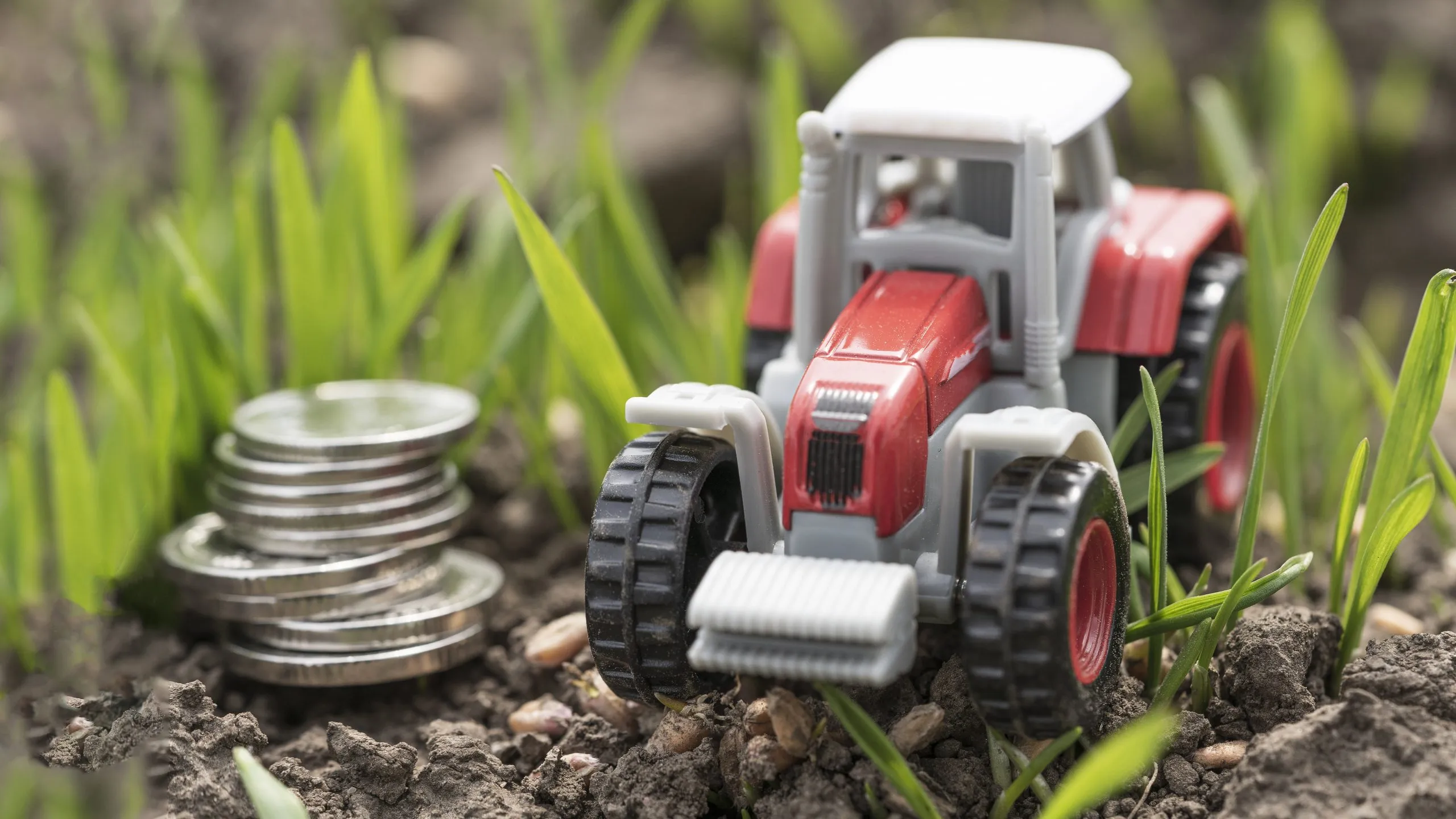 Comparing Financing Providers Supporting Farm Equipment Adoption Across Rural Markets agri-equipment-financing-player-comparison-scaled