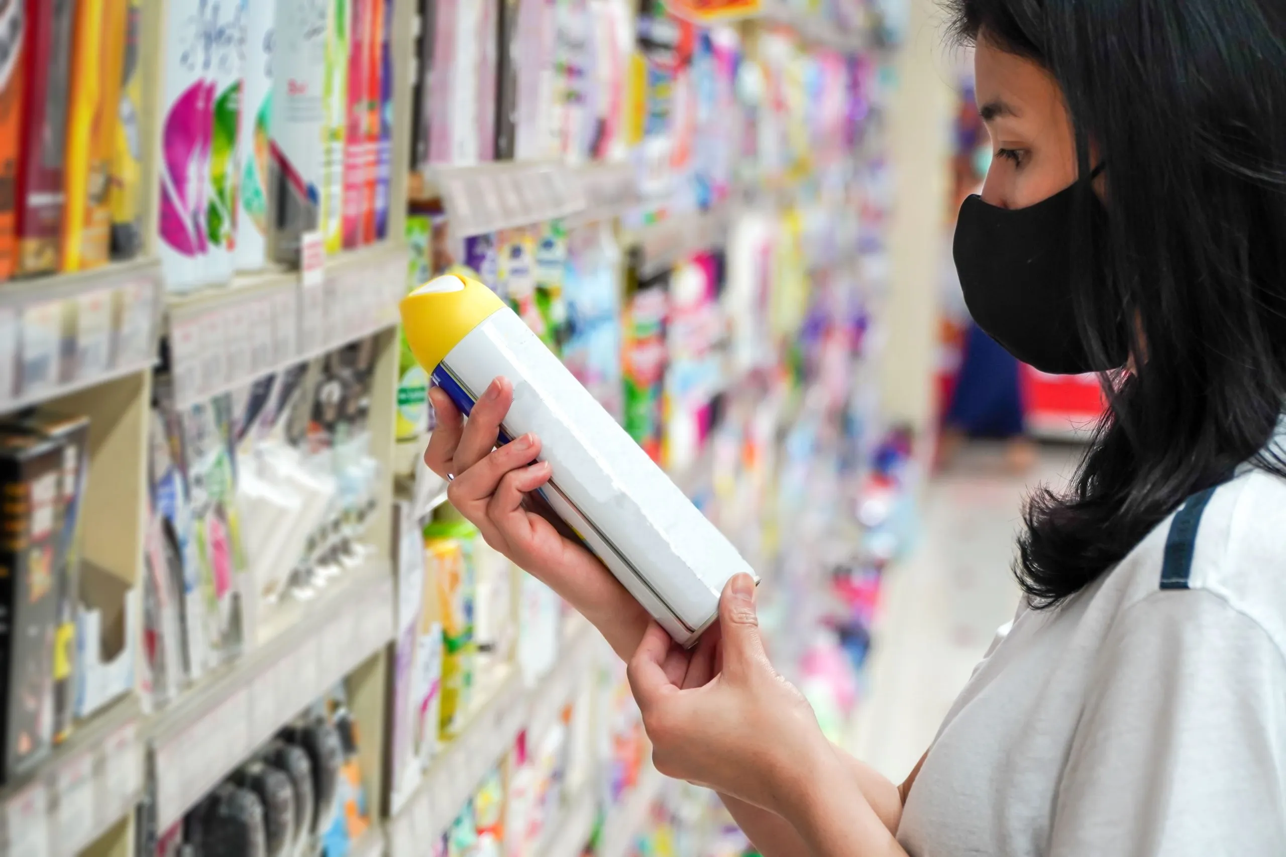 India Dry Shampoo Market Outlook to 2035 asian-women-wearing-masks-shopping-malls-supermarkets-girl-shopping-groceries-shelf-scaled