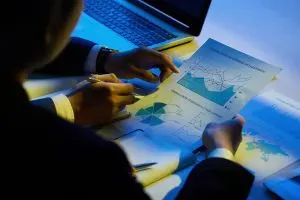 Which Metrics Matter Most When Benchmarking Logistics Performance