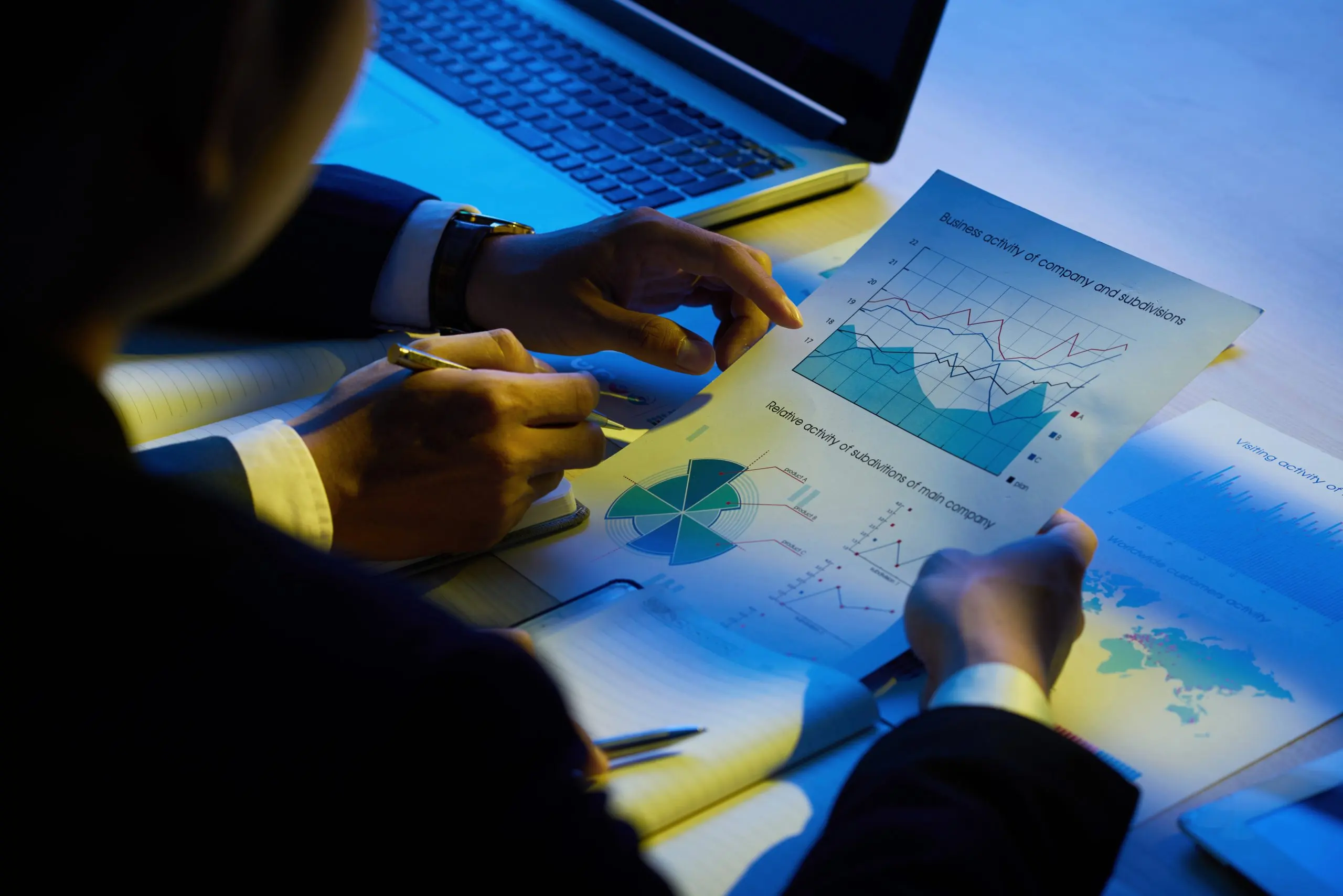 Which Metrics Matter Most When Benchmarking Logistics Performance benchmarking-logistics-efficiency-metrics-scaled