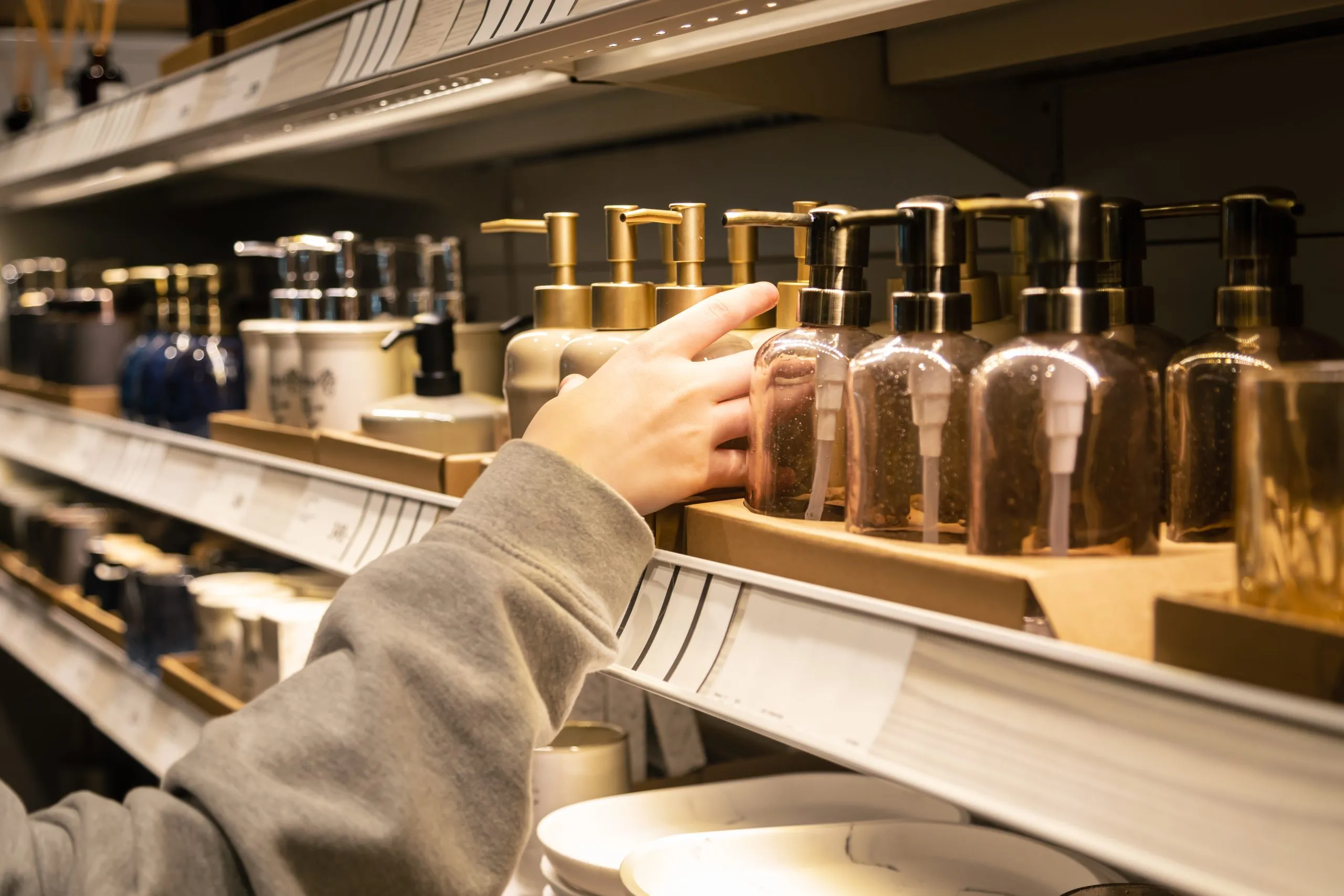 KSA Dry Shampoo Market Outlook to 2035 containers-liquid-soap-shampoo-with-dispenser-is-sold-supermarket-scaled