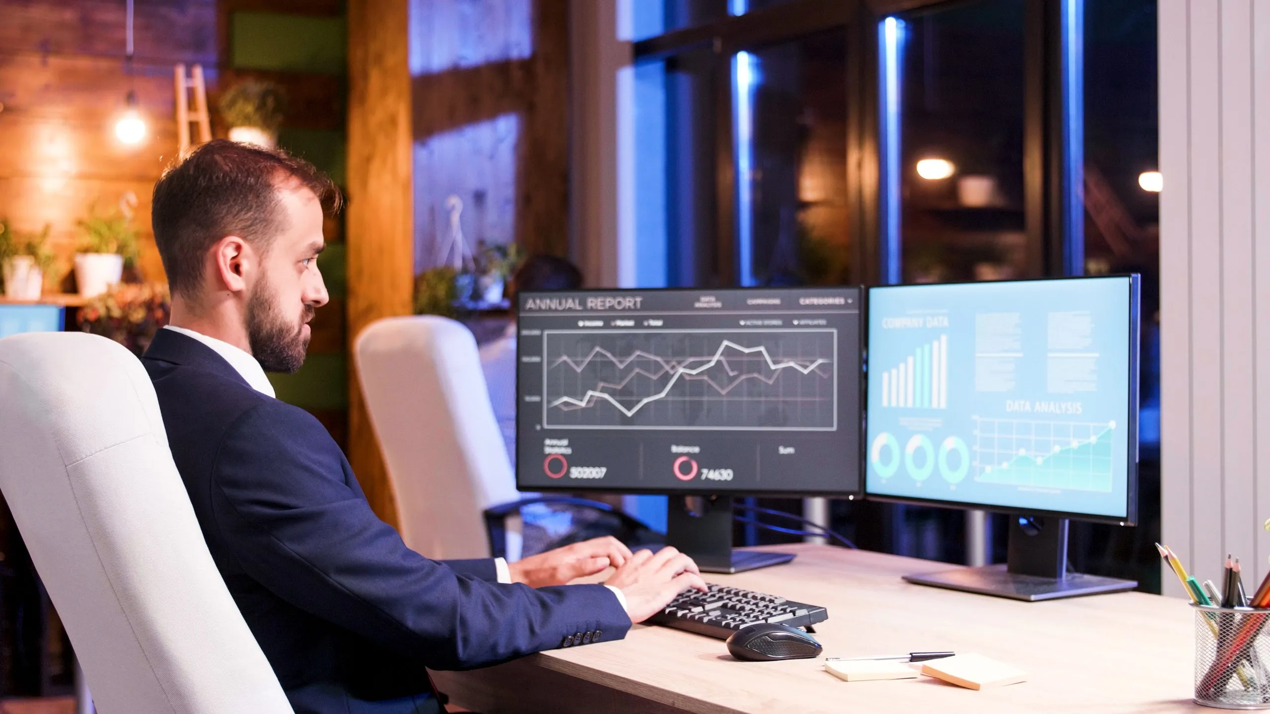 Data Platforms Enable Real-Time Insights Across Complex Financial Systems financial-data-platform-analysis-scaled