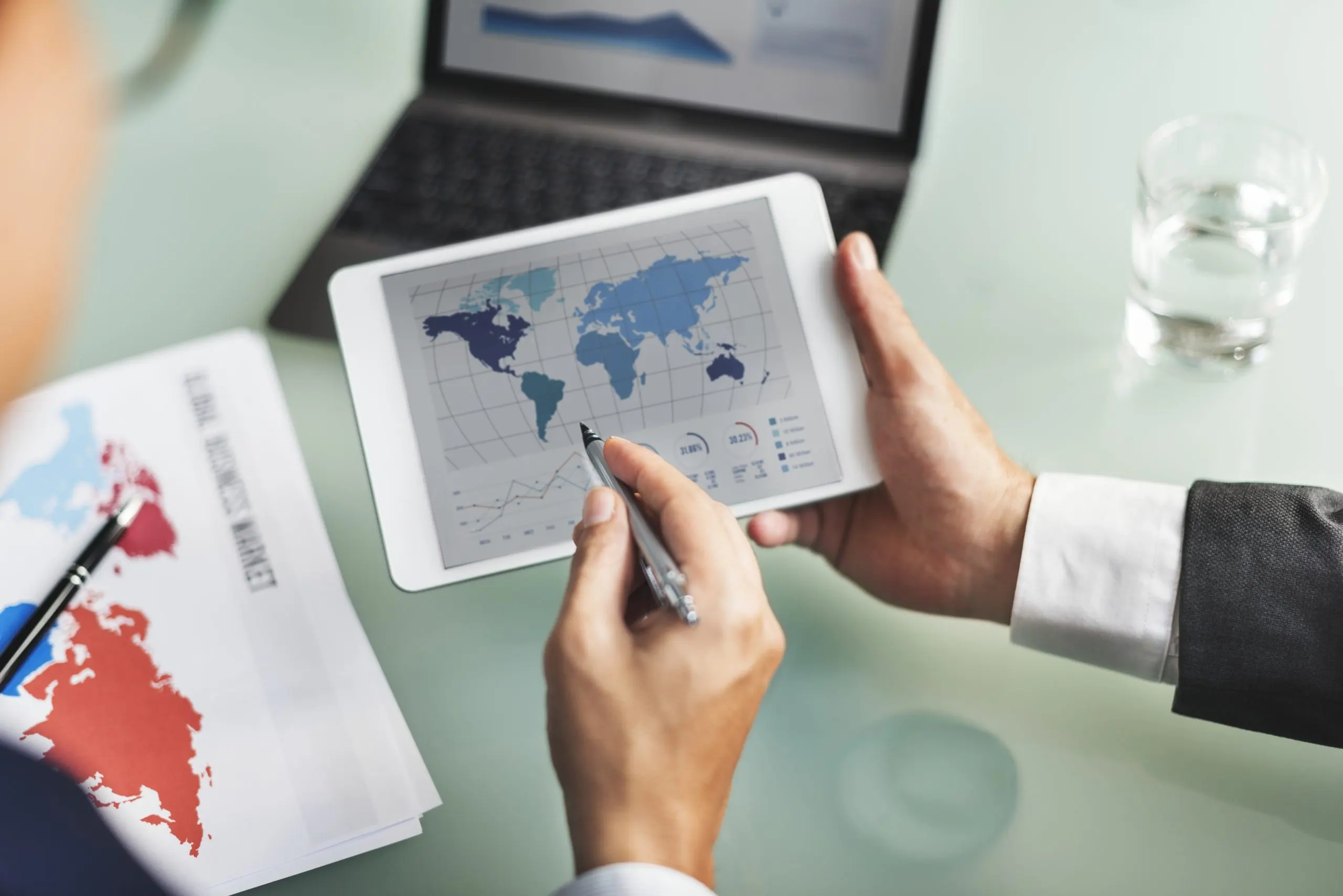 Benchmarking Technology Adoption Across Freight Forwarding Operations freight-forwarding-technology-benchmarking-scaled