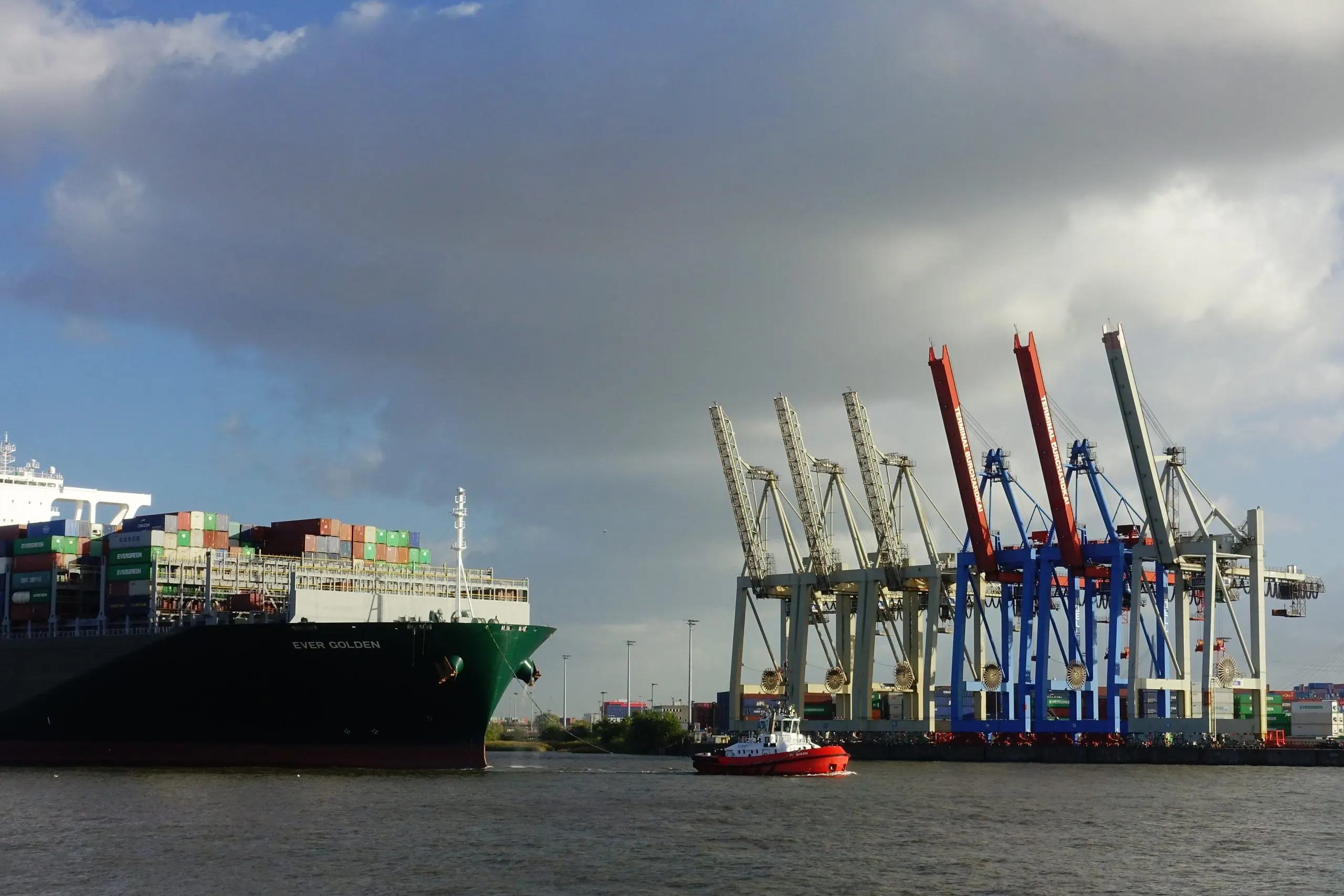 Evaluating Shipping Performance Across Global Maritime Trade Networks maritime-shipping-benchmarking-analysis-scaled