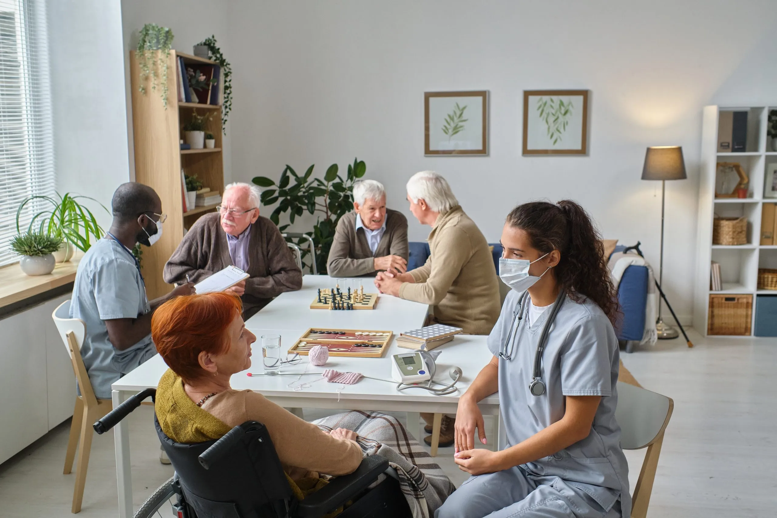 UK Home Care Market Growing 6 % Annually Serving Over 1.5 million Patients Trends and Opportunities medical-exam-elderly-people-scaled